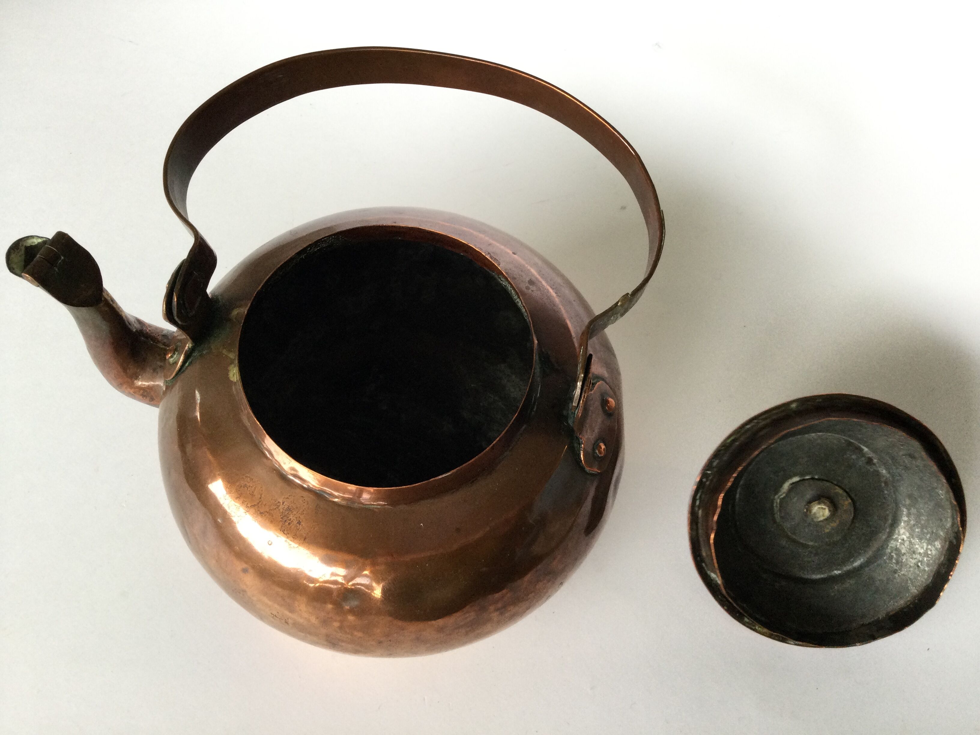 Vintage copper theière