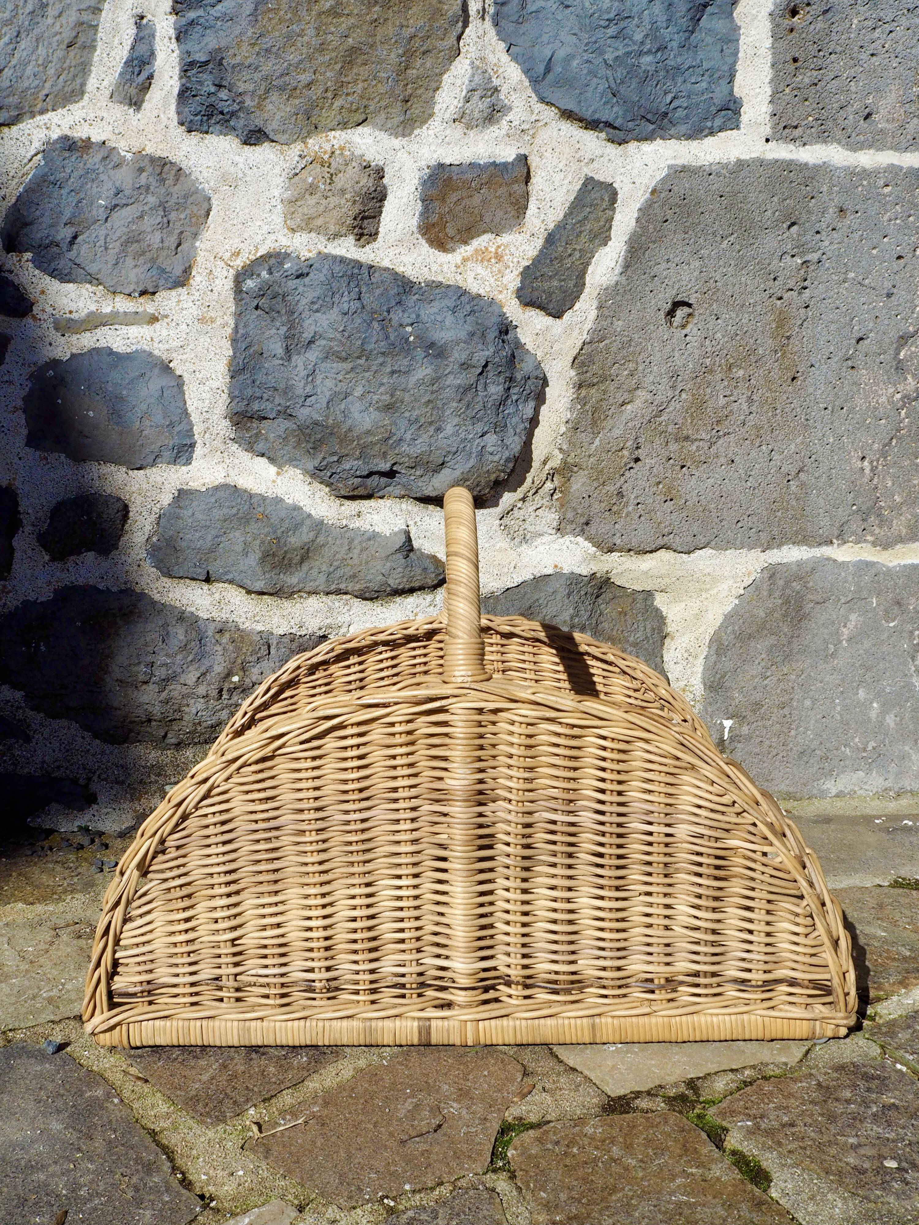 Wicker log basket