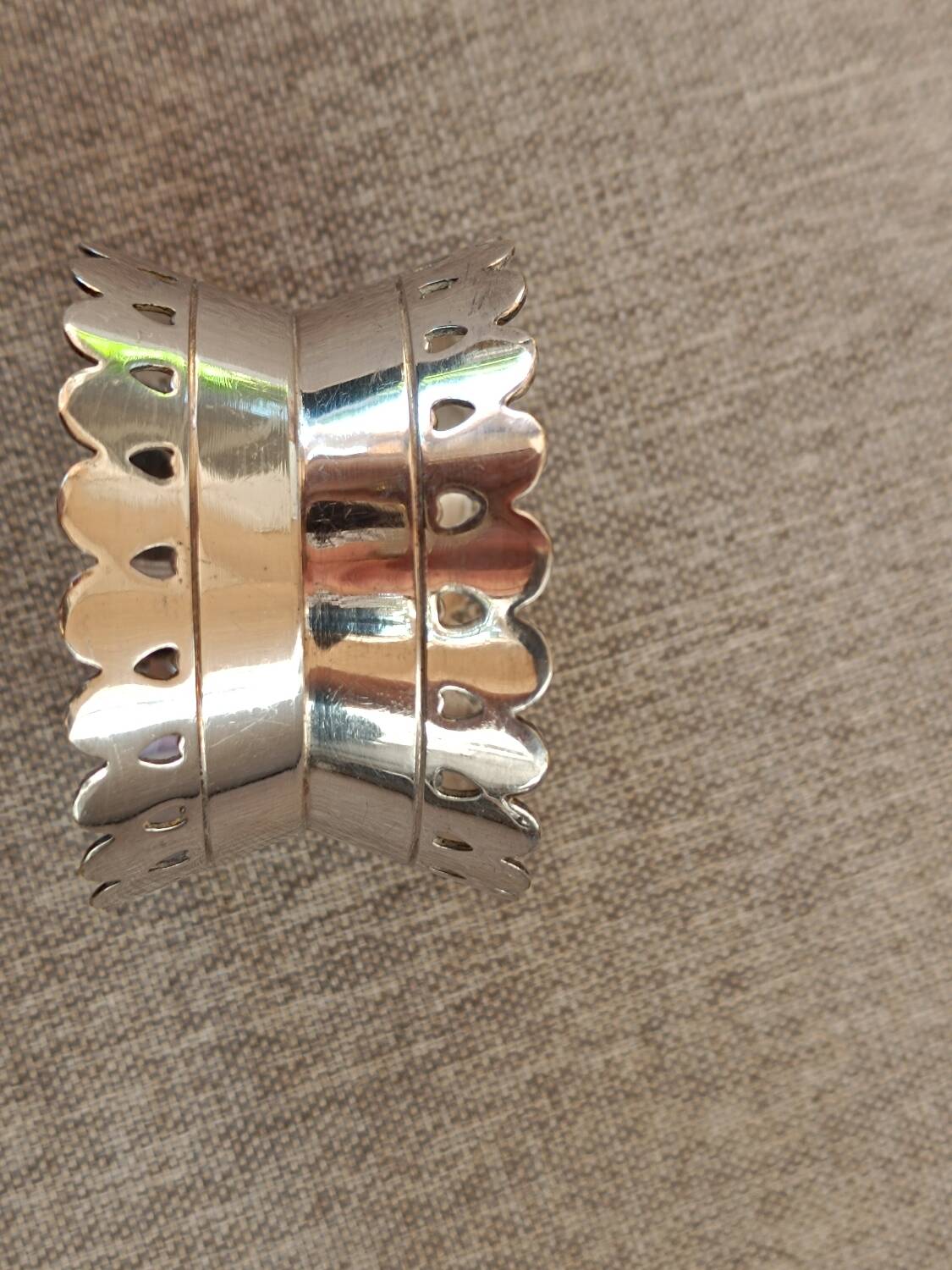 Set of 5 silver metal napkin rings