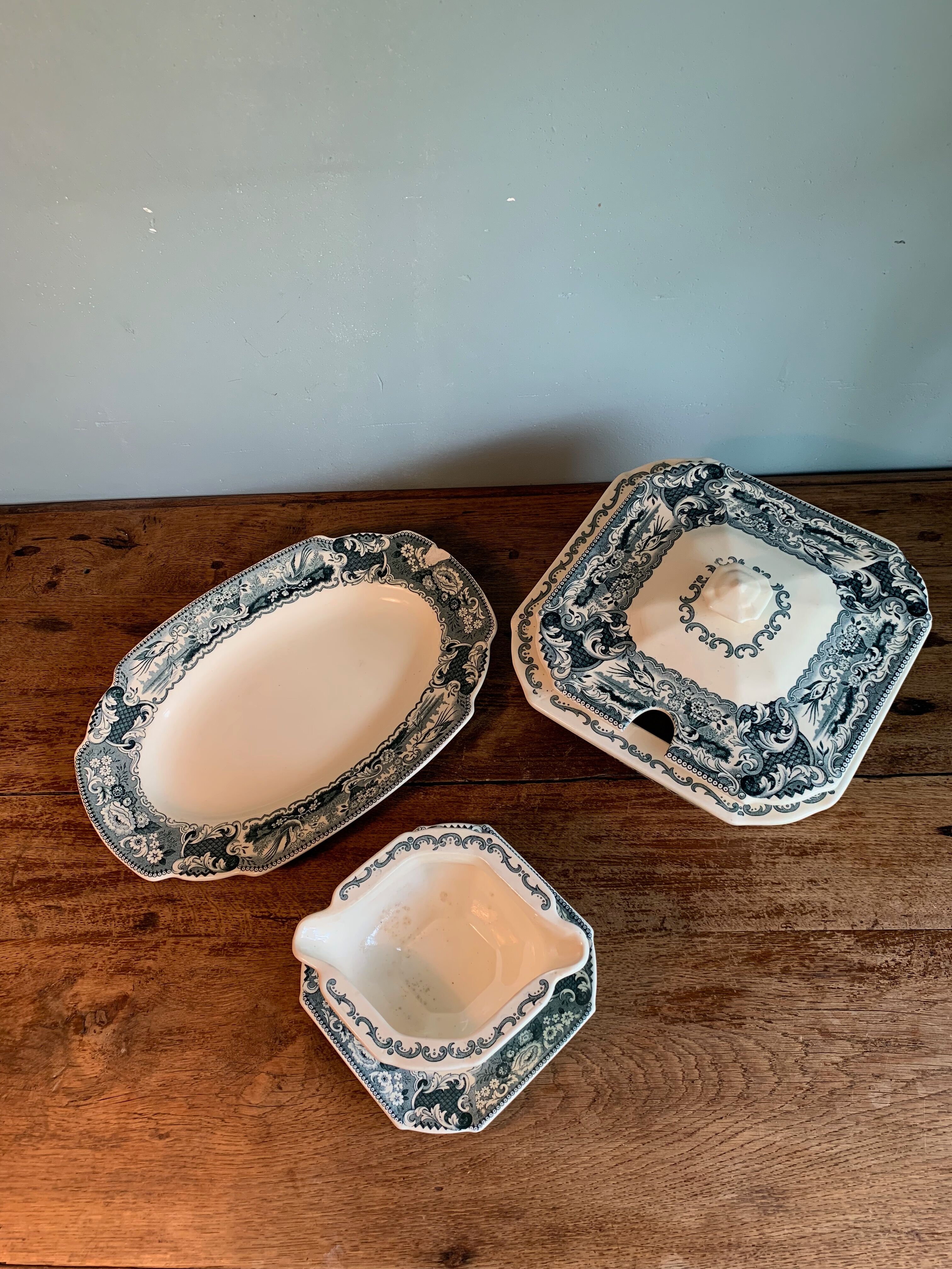 Set of 3 serving dishes in Maastricht ceramic