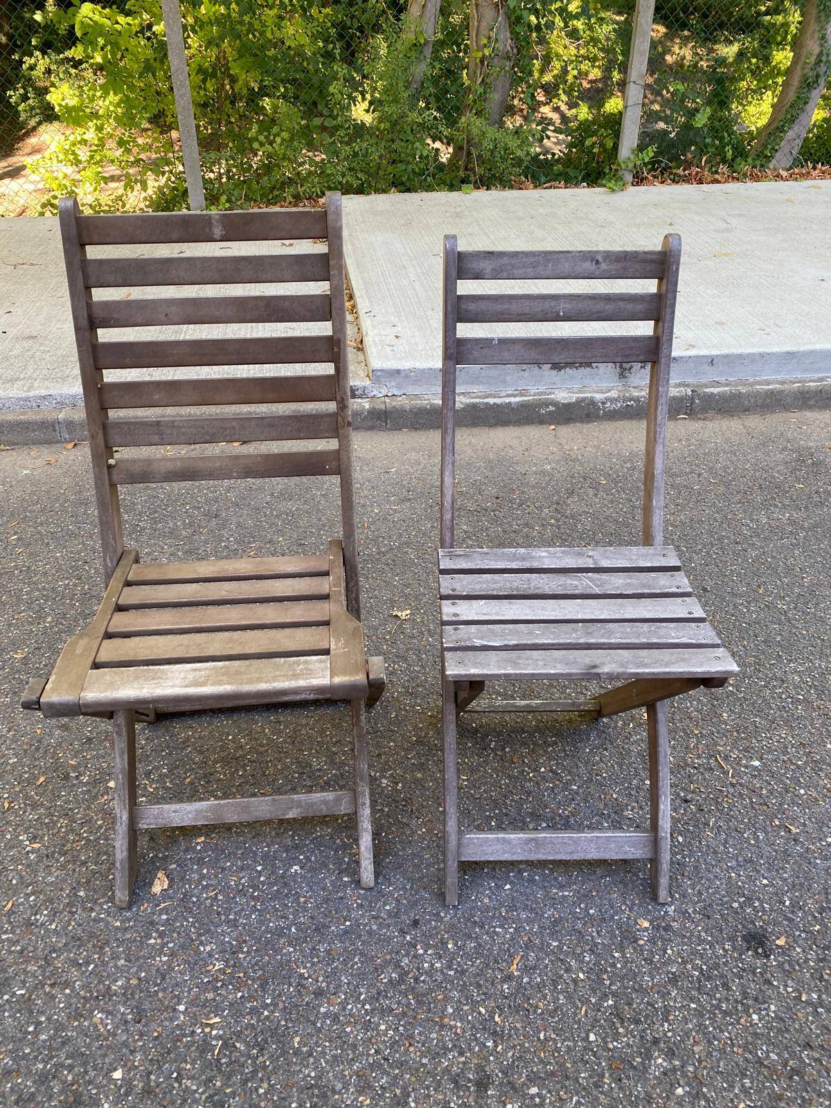 Set of 2 Folding Garden/Balcony Chairs in Wood