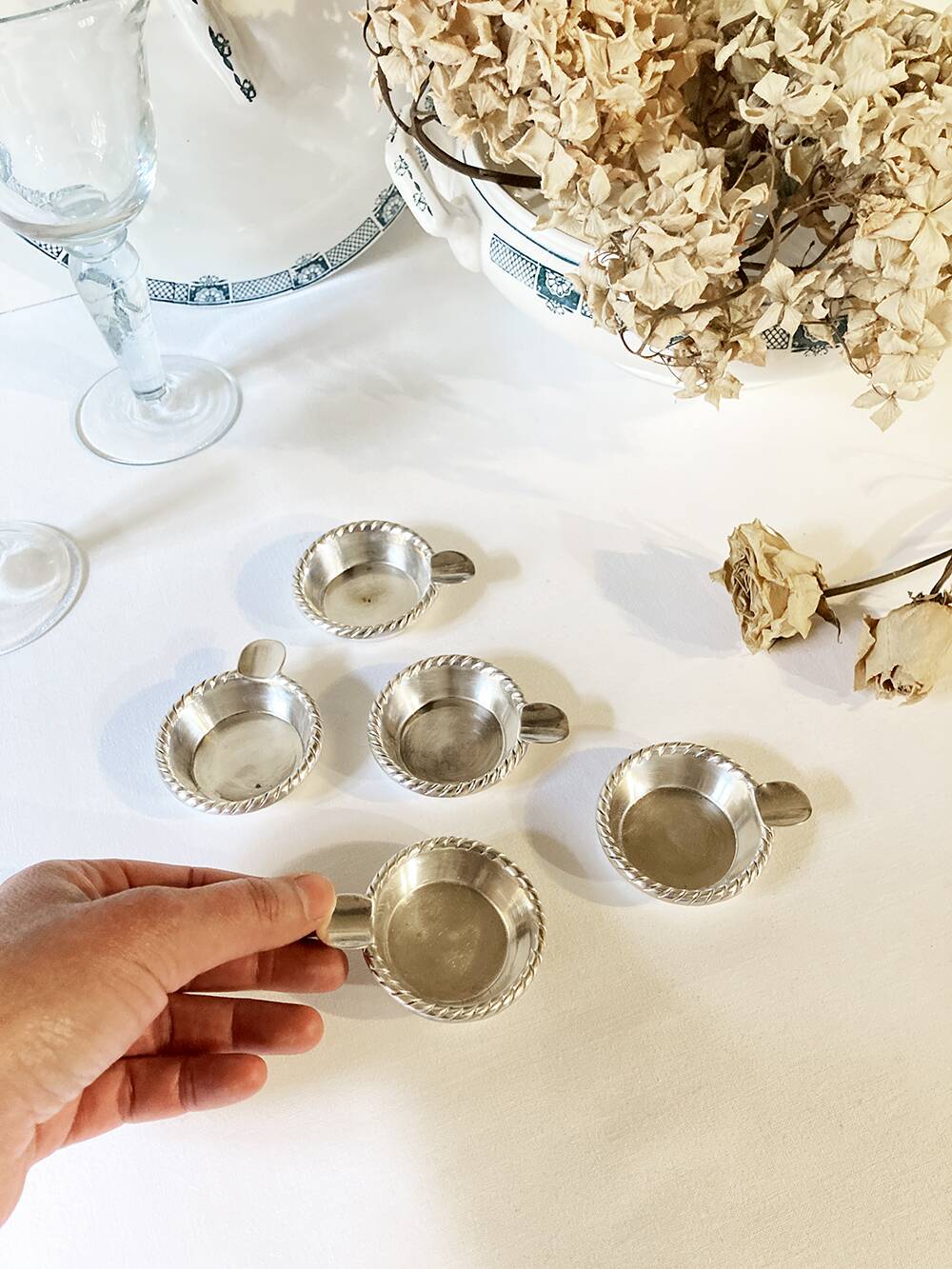 Individual silver metal ashtrays