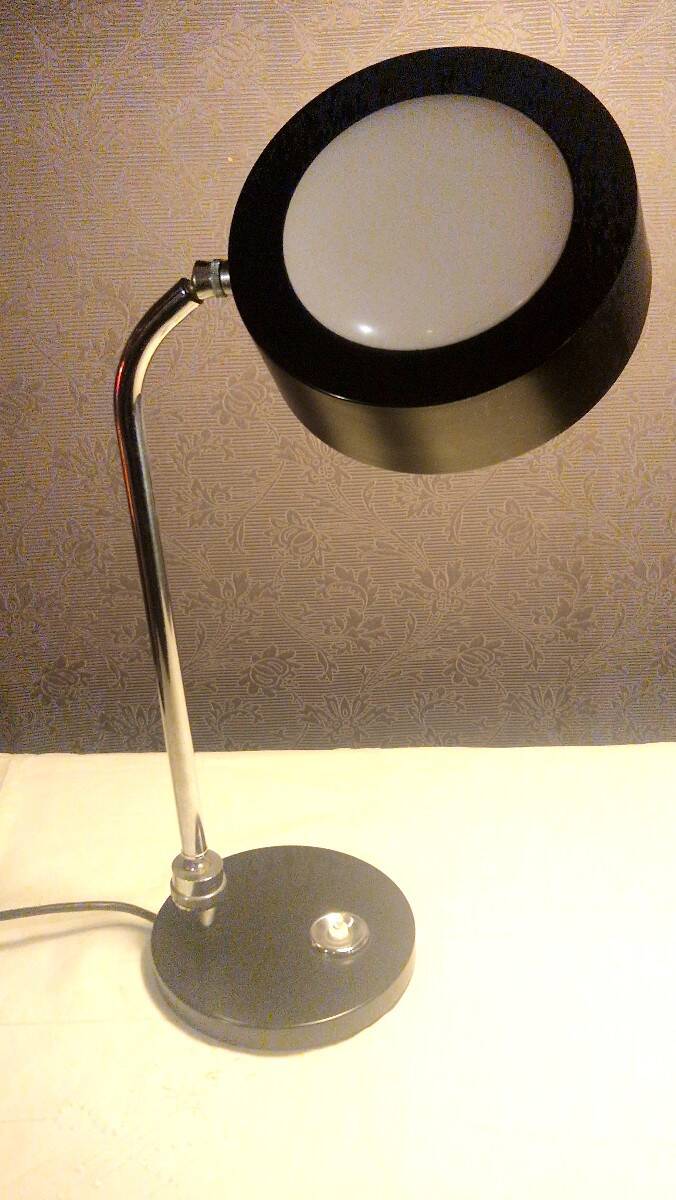 Maison Jumo model 900 desk lamp, circa 1960-70.