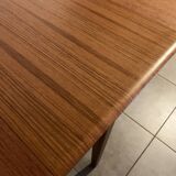 Scandinavian round teak dining table from the 60s extendable