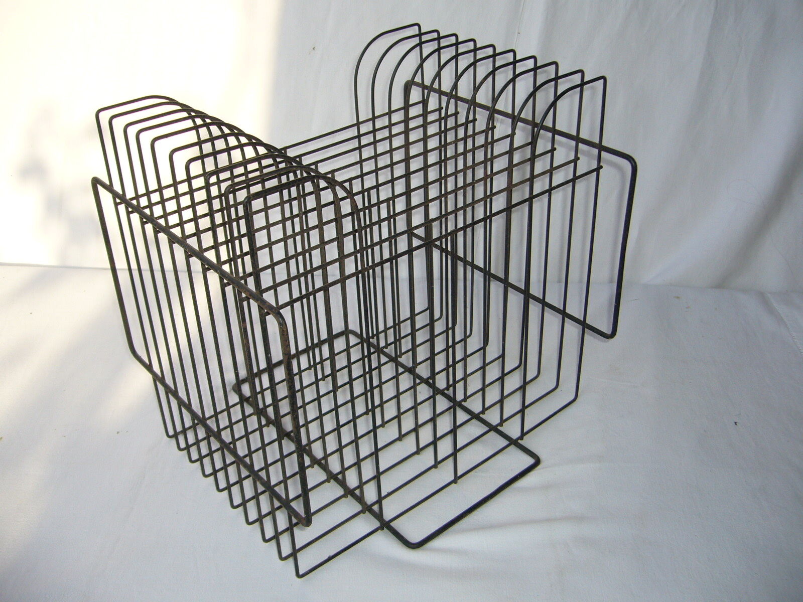 vintage metal vinyl holder