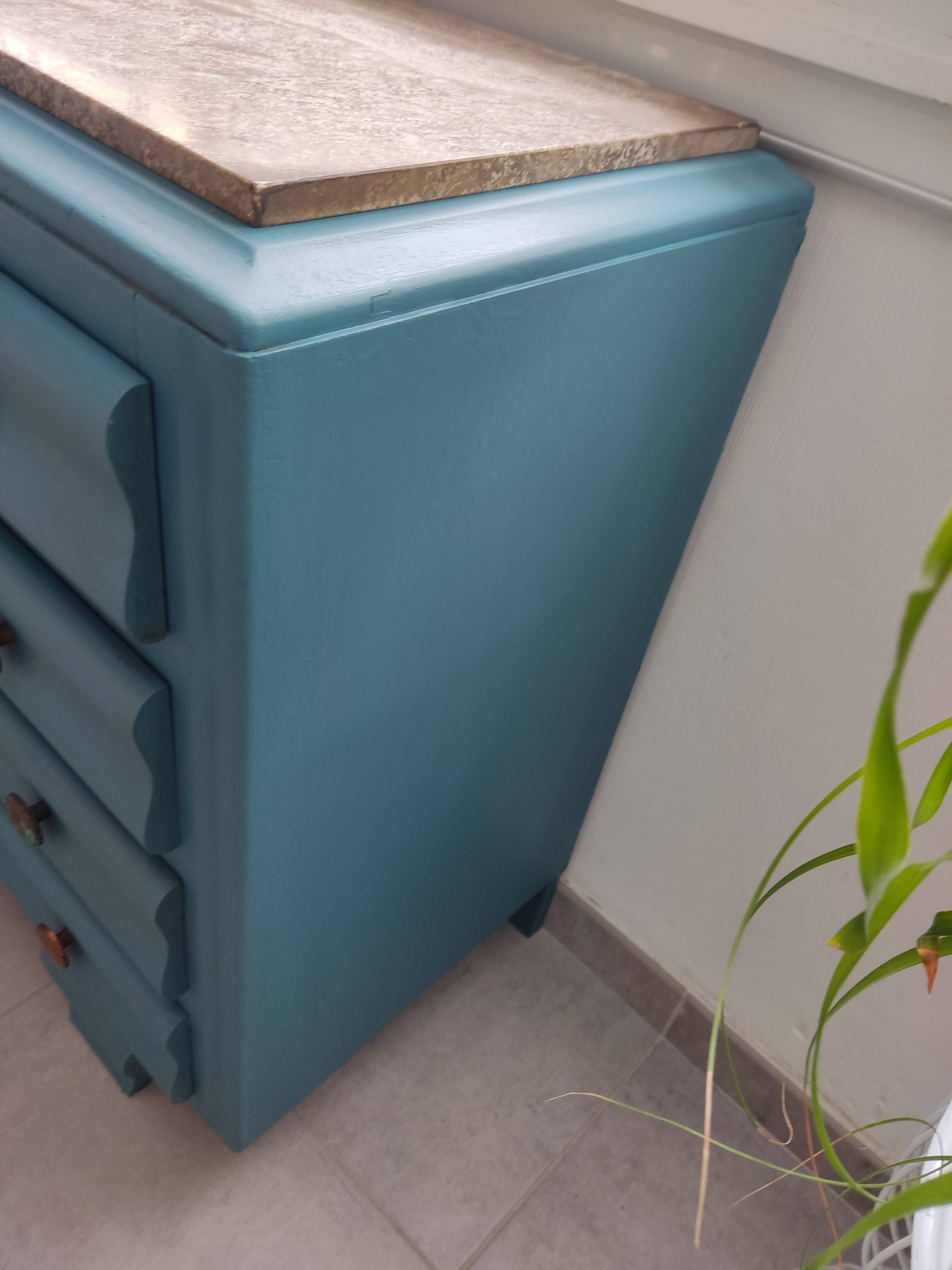 Art Deco chest of drawers