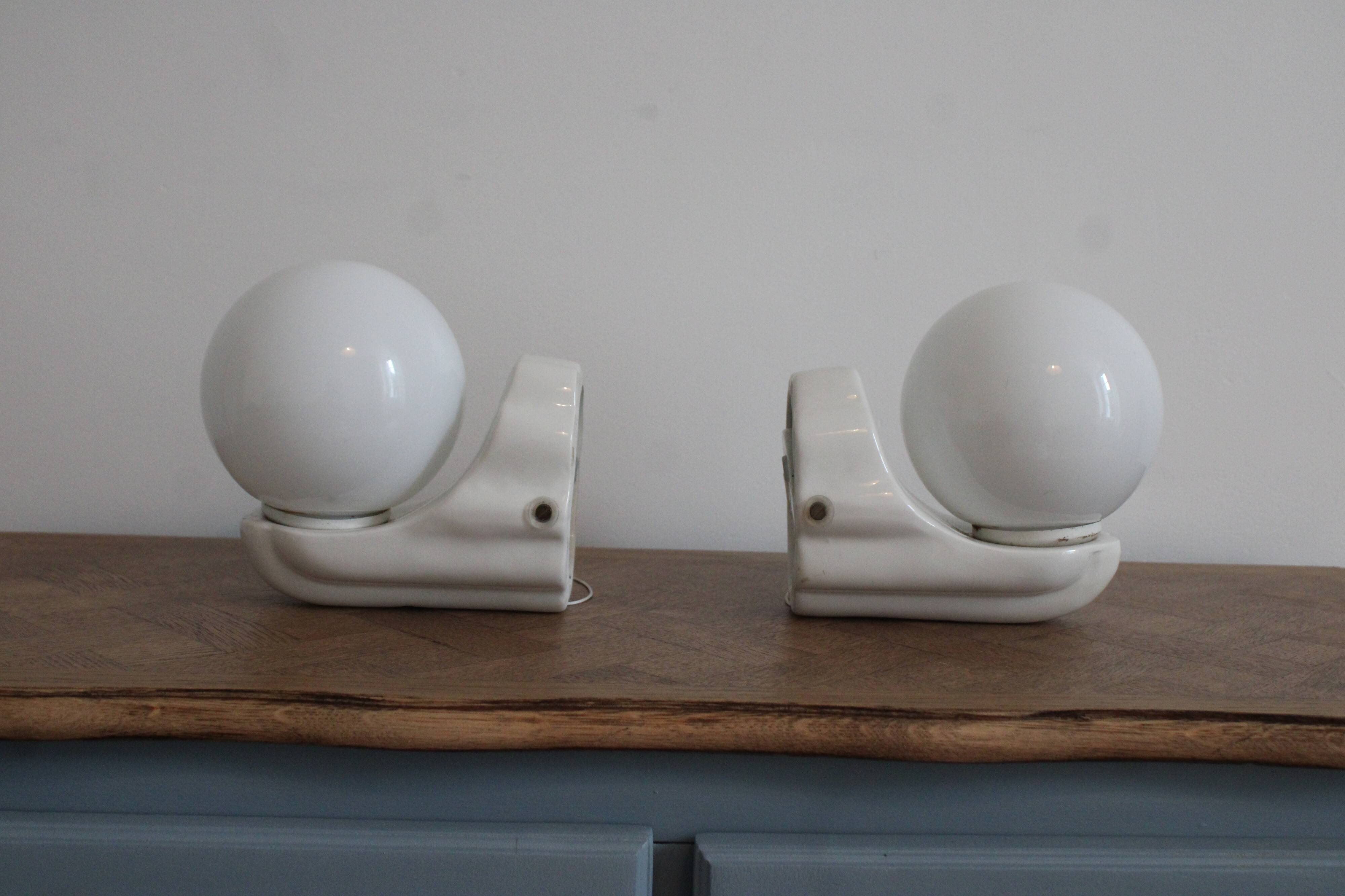 Pair of white ceramic wall lights, Bauhaus style, Italy