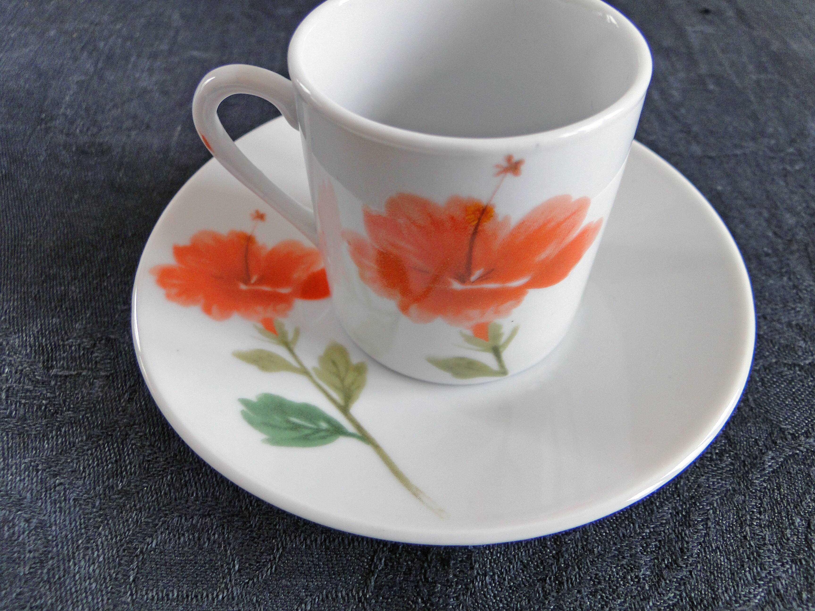 Coffee service 12 cups porcelain pattern poppy pottery of the Marais vintage 70s
