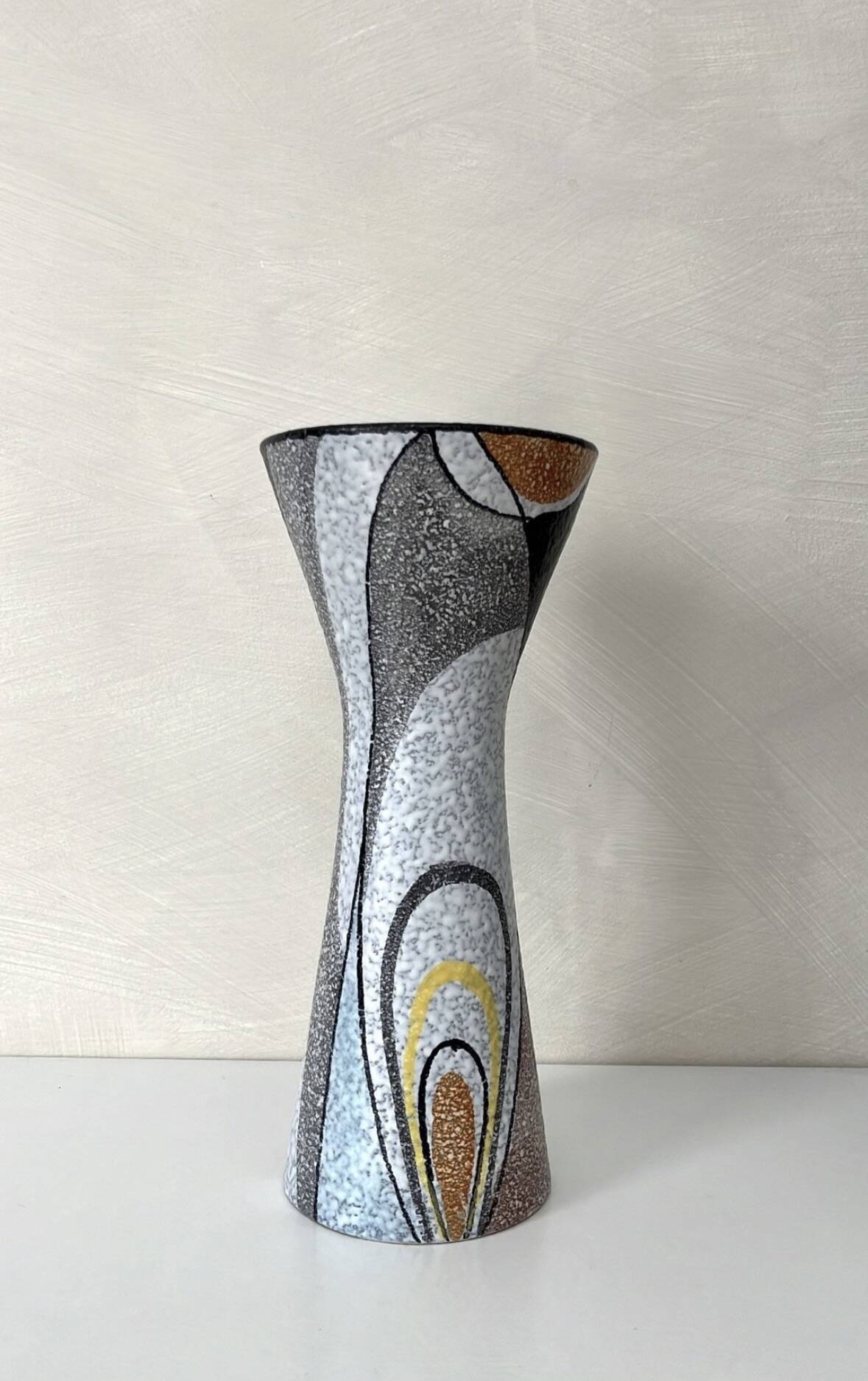 Ceramic vase Rumba, Flora Gouda Holland, 1960s