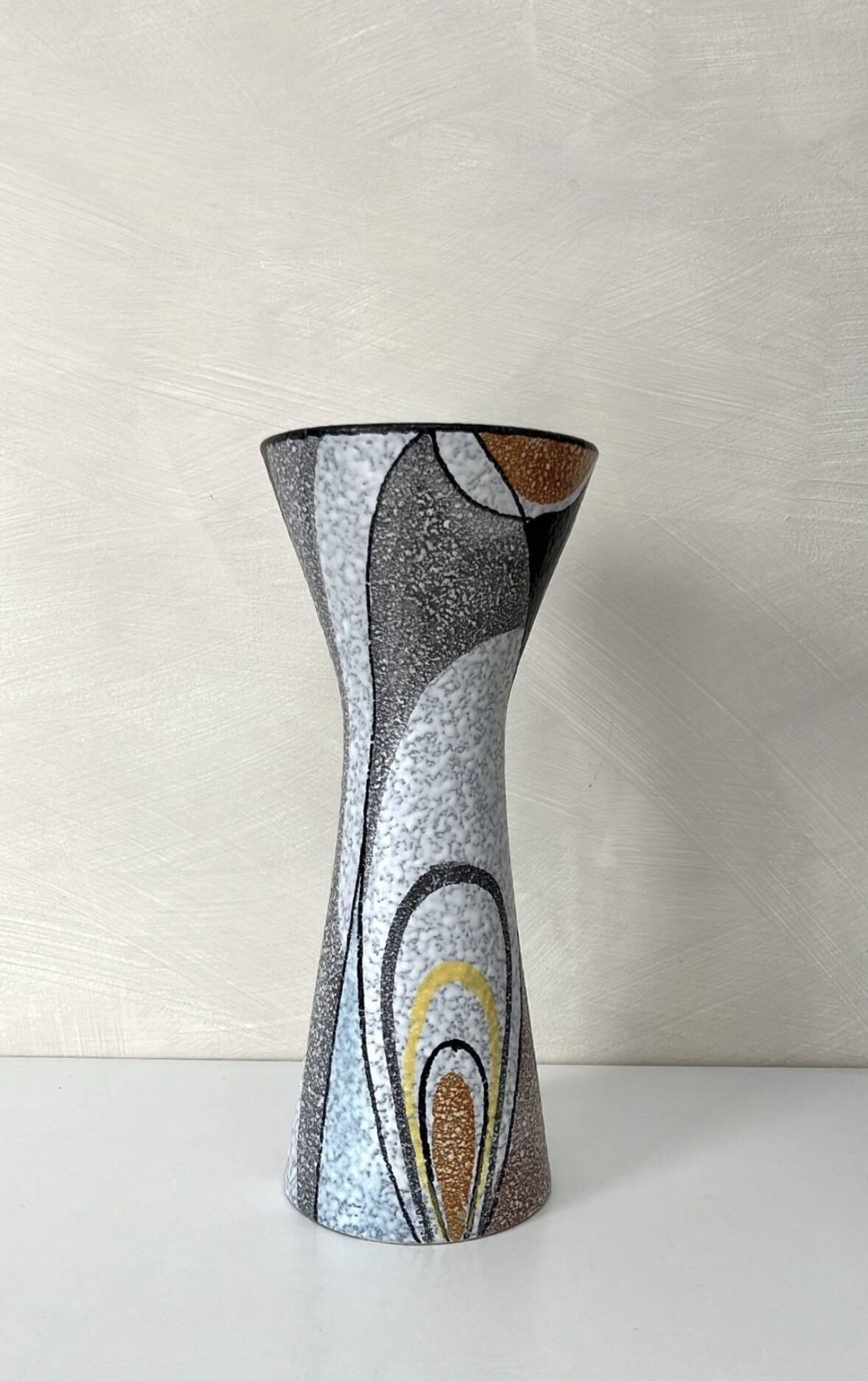 Ceramic vase Rumba, Flora Gouda Holland, 1960s