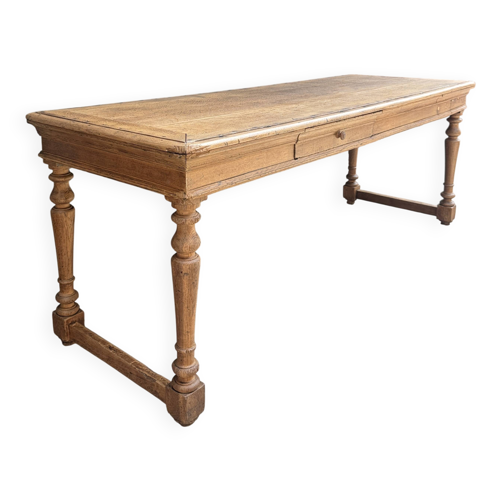 Farm table with turned legs in oak (renovated)