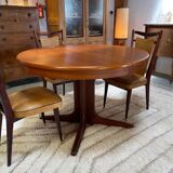 Oval Scandinavian table