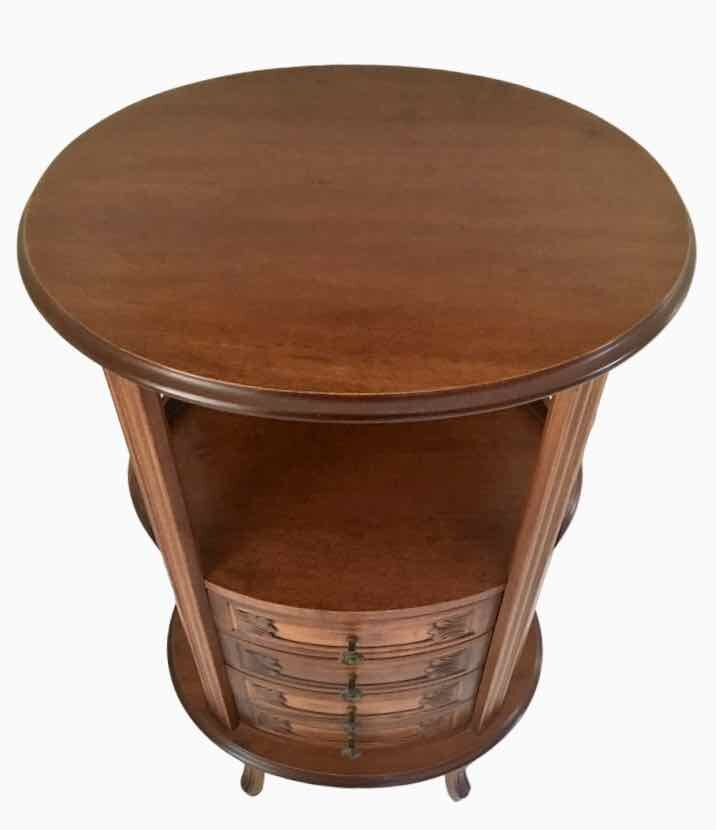 Cherry chest of drawers 4 drawers
