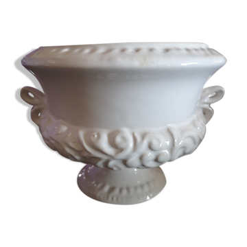 White enamelled Medici cup 1960/1970