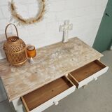 Console patinated