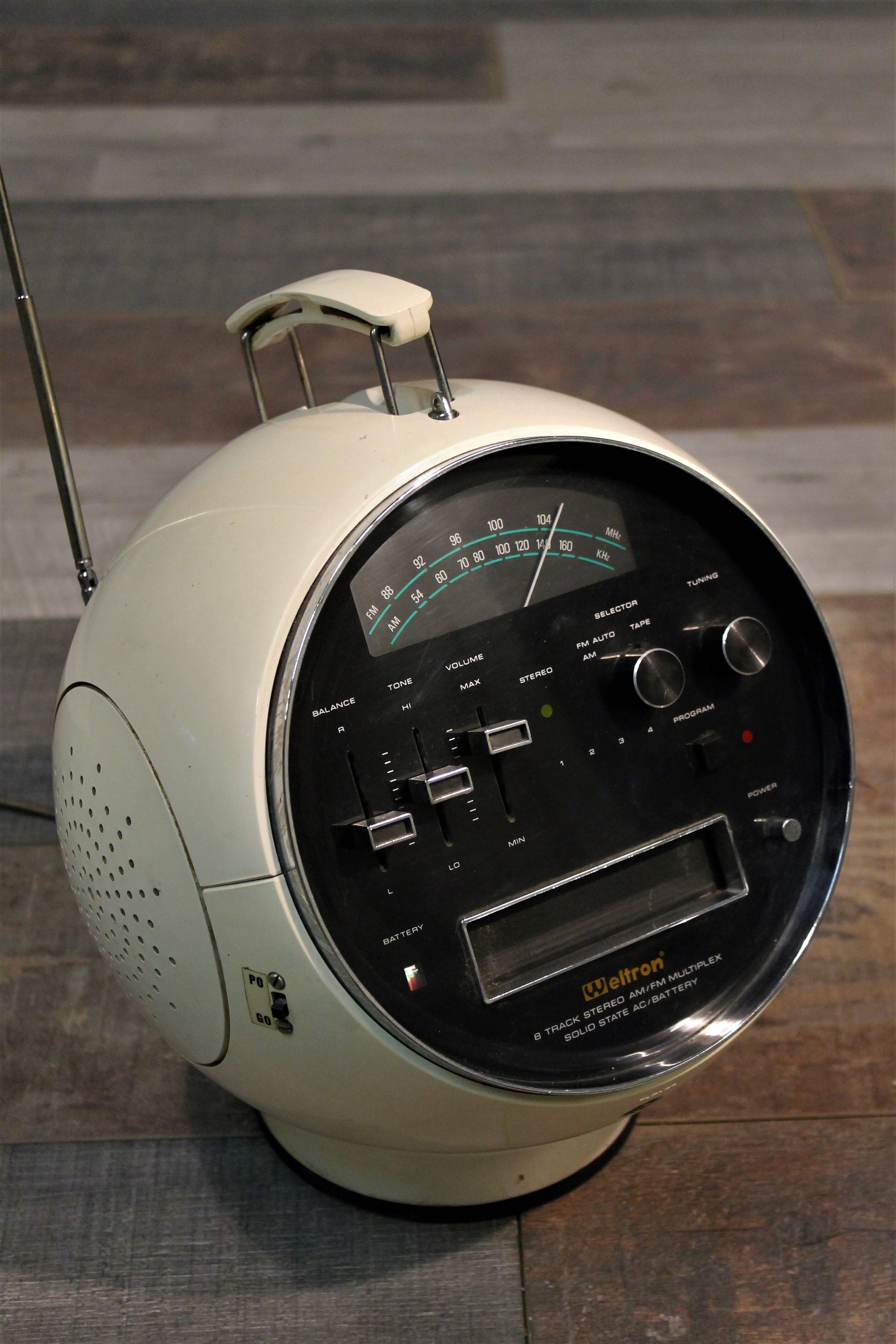 Poste radio 8 pistes Weltron 2001 années 70