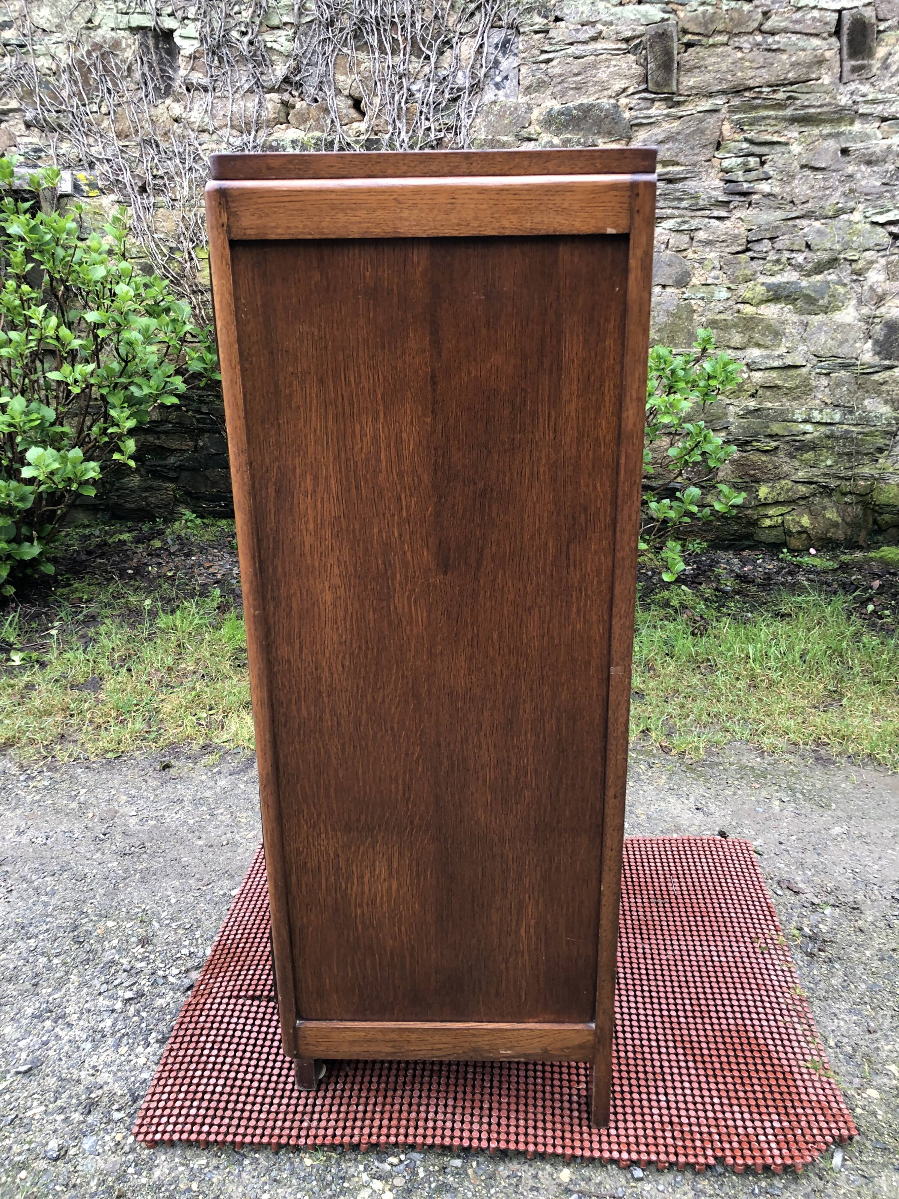 Chiffonnier, commode vintage en chêne à 5 tiroirs