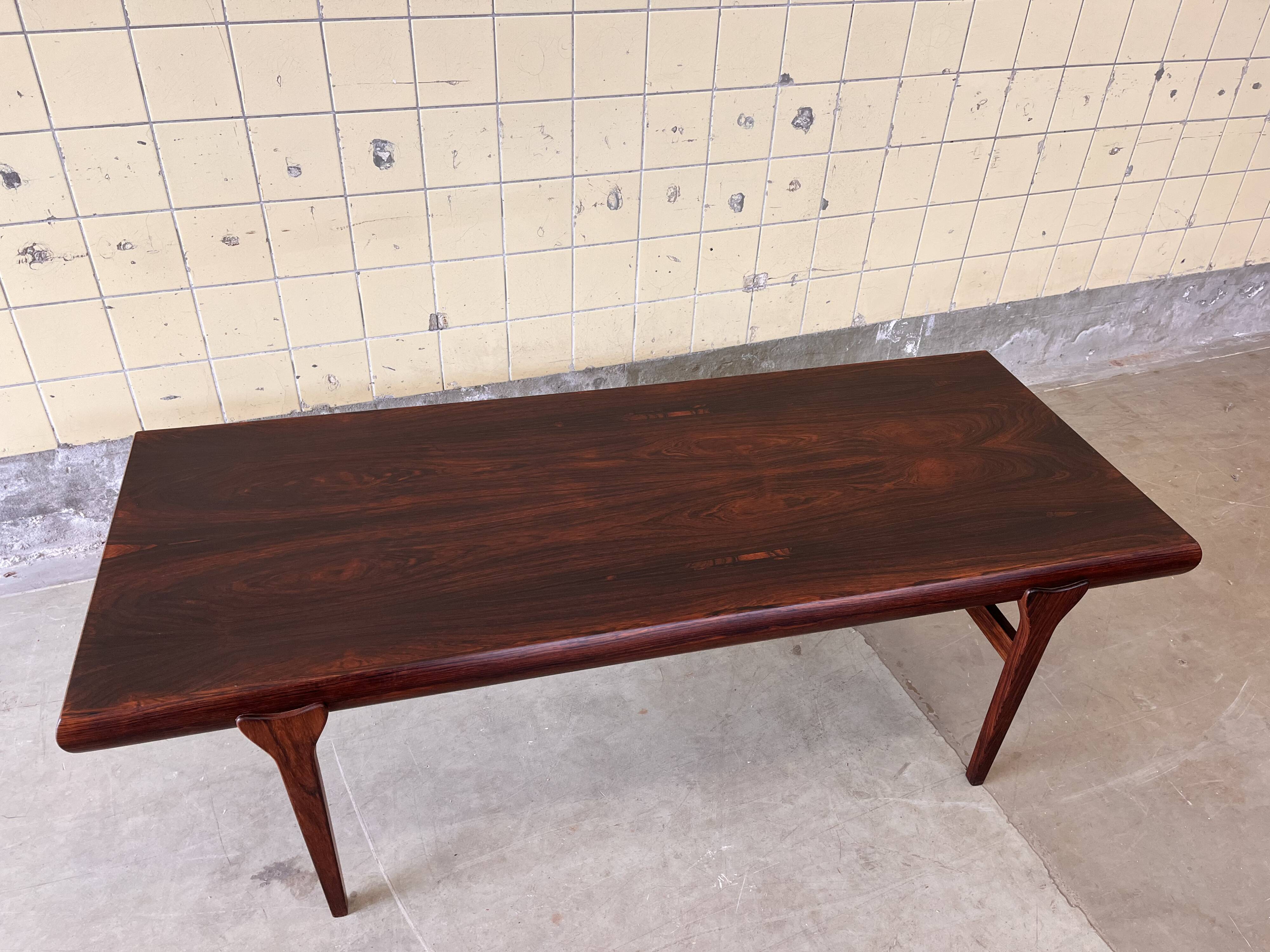 Rosewood coffee table by Johannes Andersen for Uldum Møbelfabrik