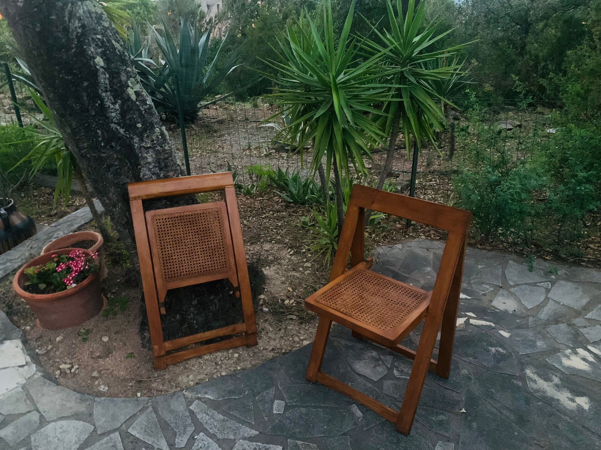 Chaises pliantes bois et cannage