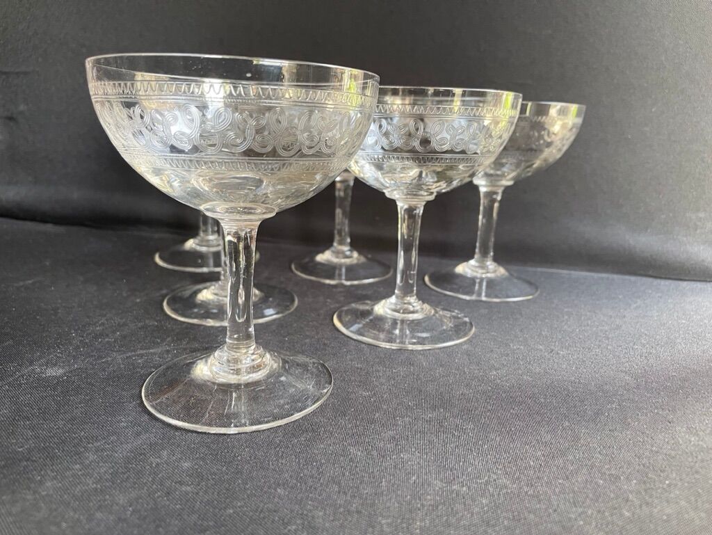 6 Guilloche champagne glasses – Art Nouveau