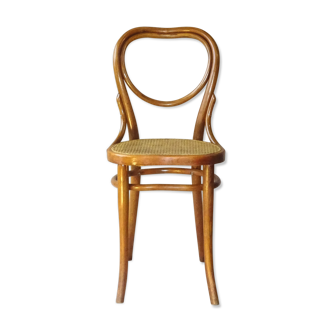 Chaise bistrot Coeur modéle Thonet N°28 fabrication Thonet de 1925 cannée