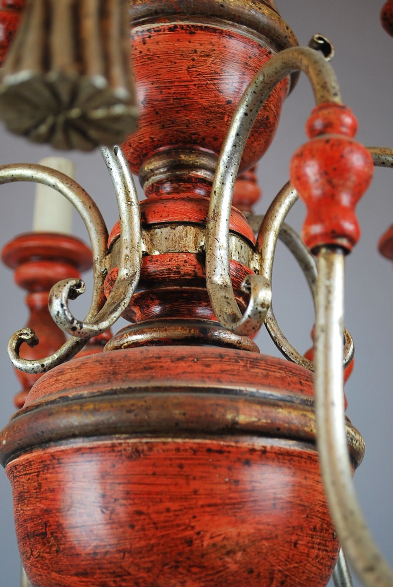 Italian chandelier in patinated wood, 50s