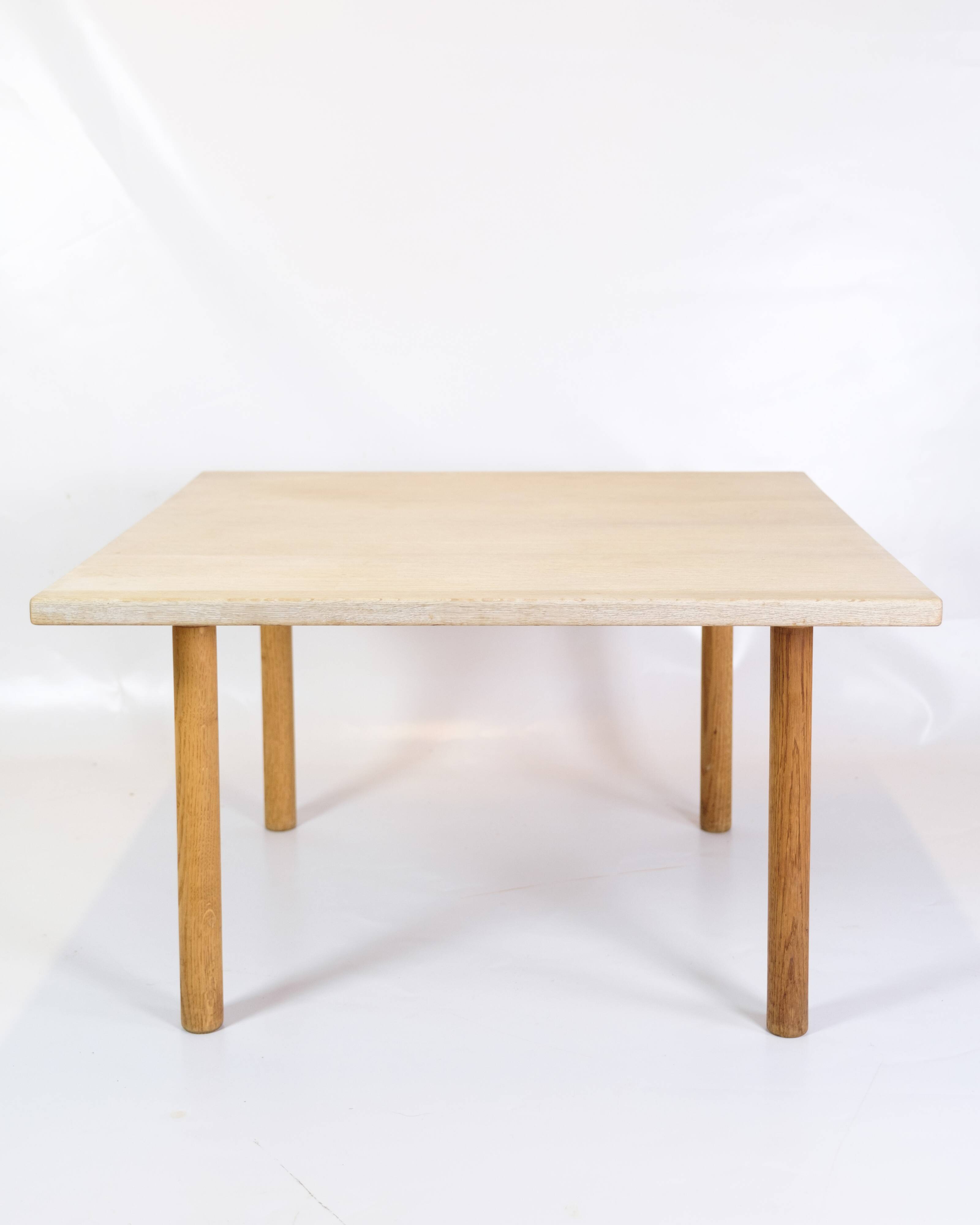 Table basse en chêne clair par Hans J. Wegner pour Andreas Tuck Møbelfabrik des années 1960