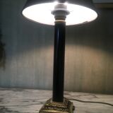 Lamp with brass foot