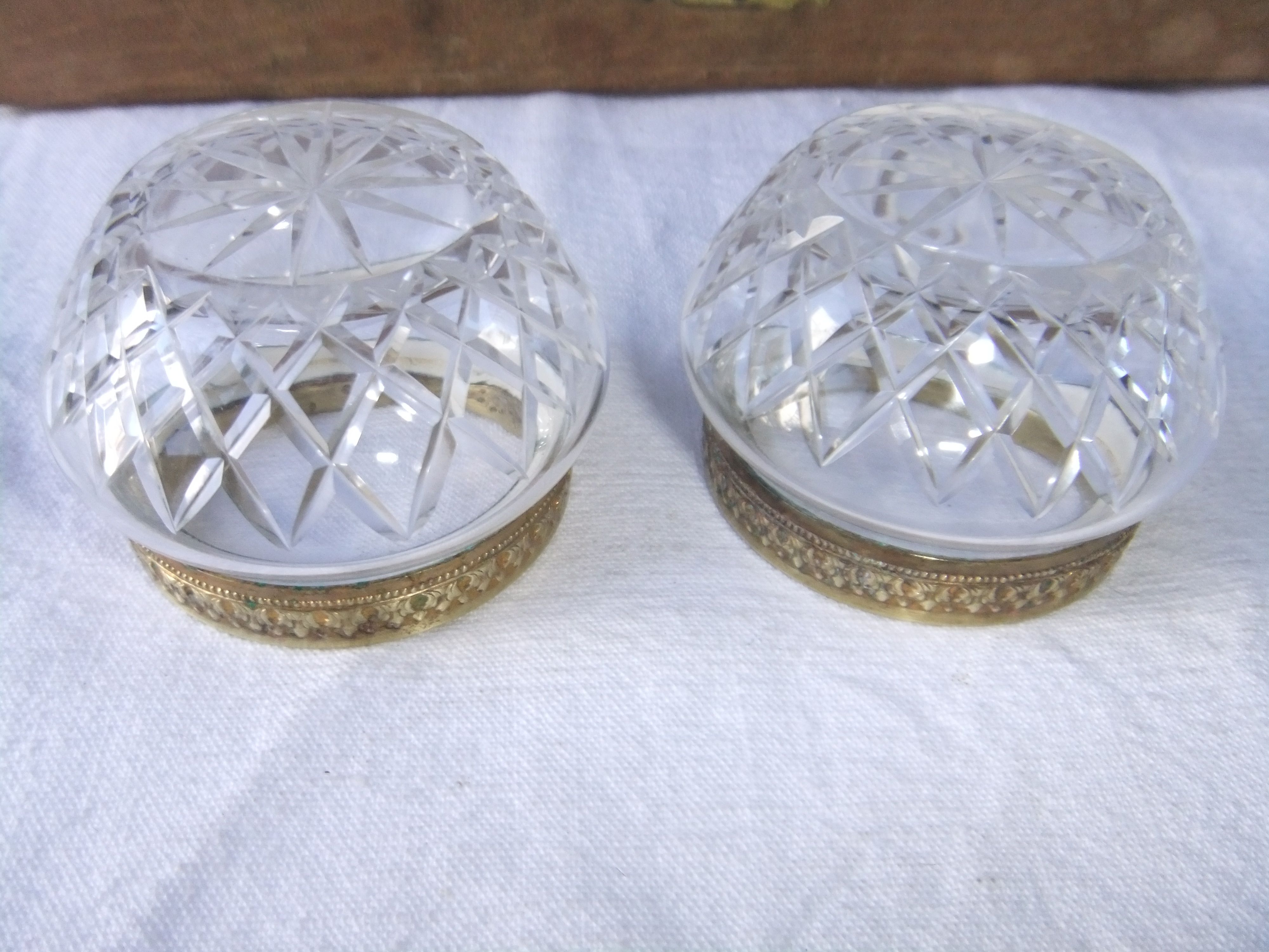 Saleron box jeweler A. Combes pepper salt salt maker Crystal cut service