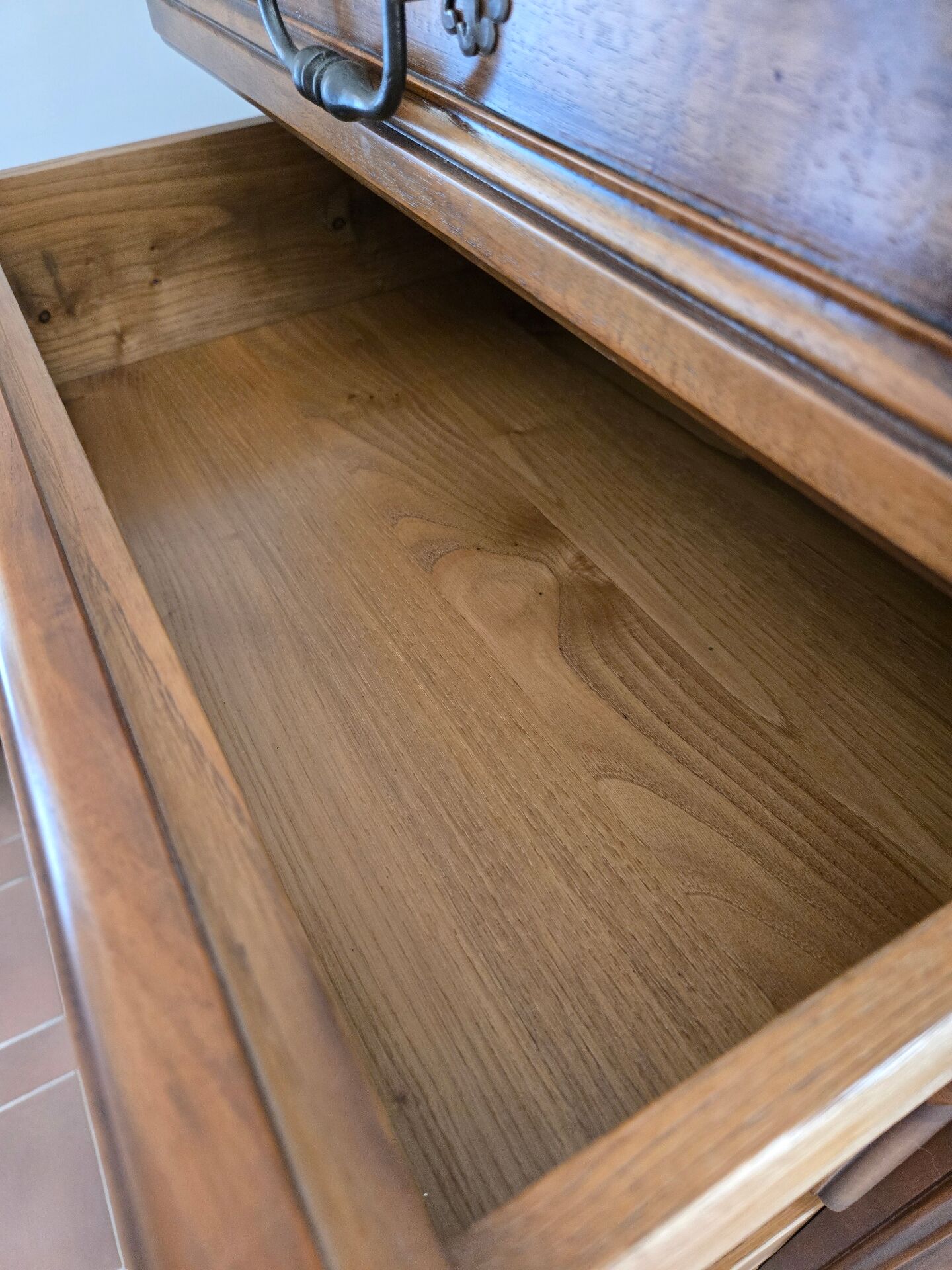 Antique chest of drawers with 5 solid wood drawers (Louis XV style)