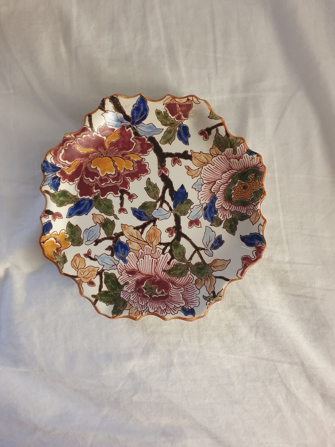 Faience plate of Gien