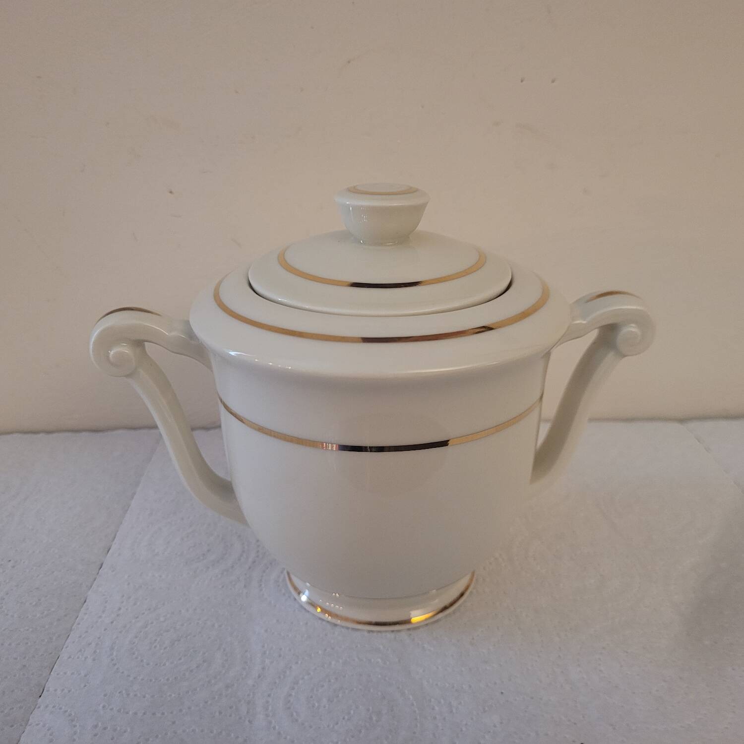 Limoges porcelain sugar bowl – gold decoration – 1950s