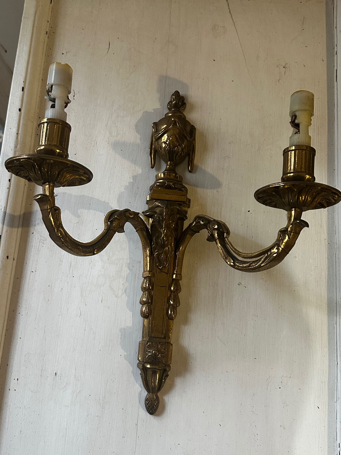 Brass wall sconce – goat head decoration – Louis XVI Empire style –