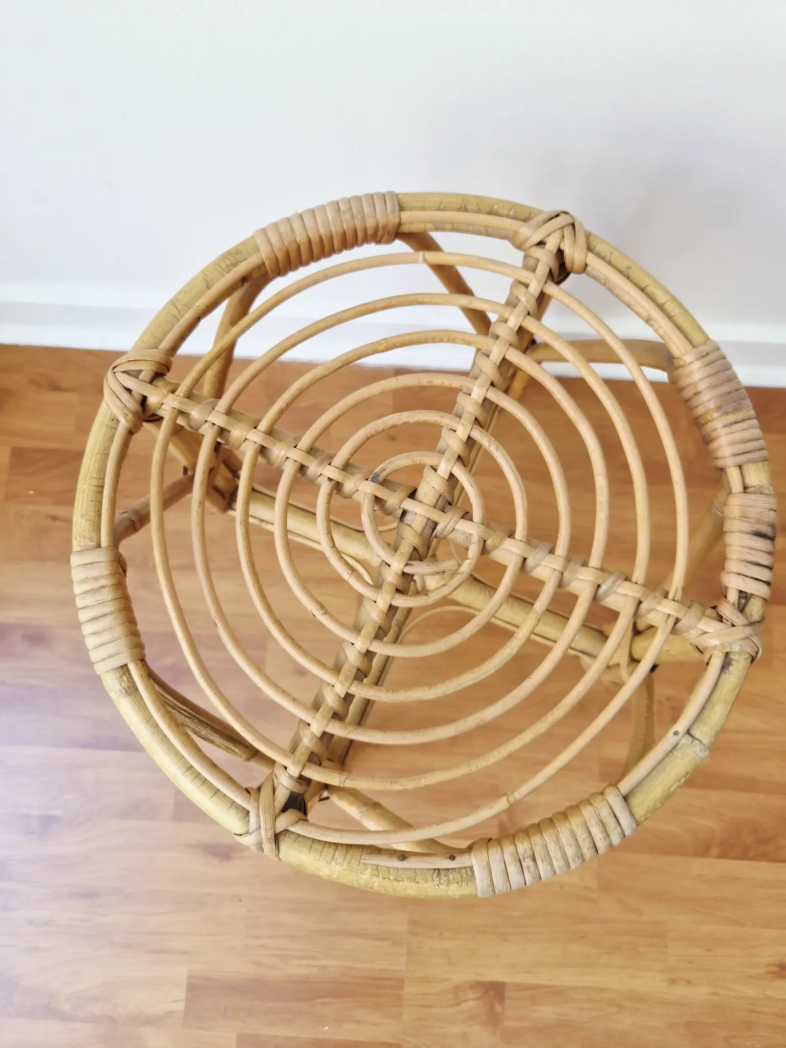 Vintage rattan stool in bohemian retro style - 1950s/1960s