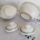 Service à thé  en porcelaine anglaise  , vert et or , antique