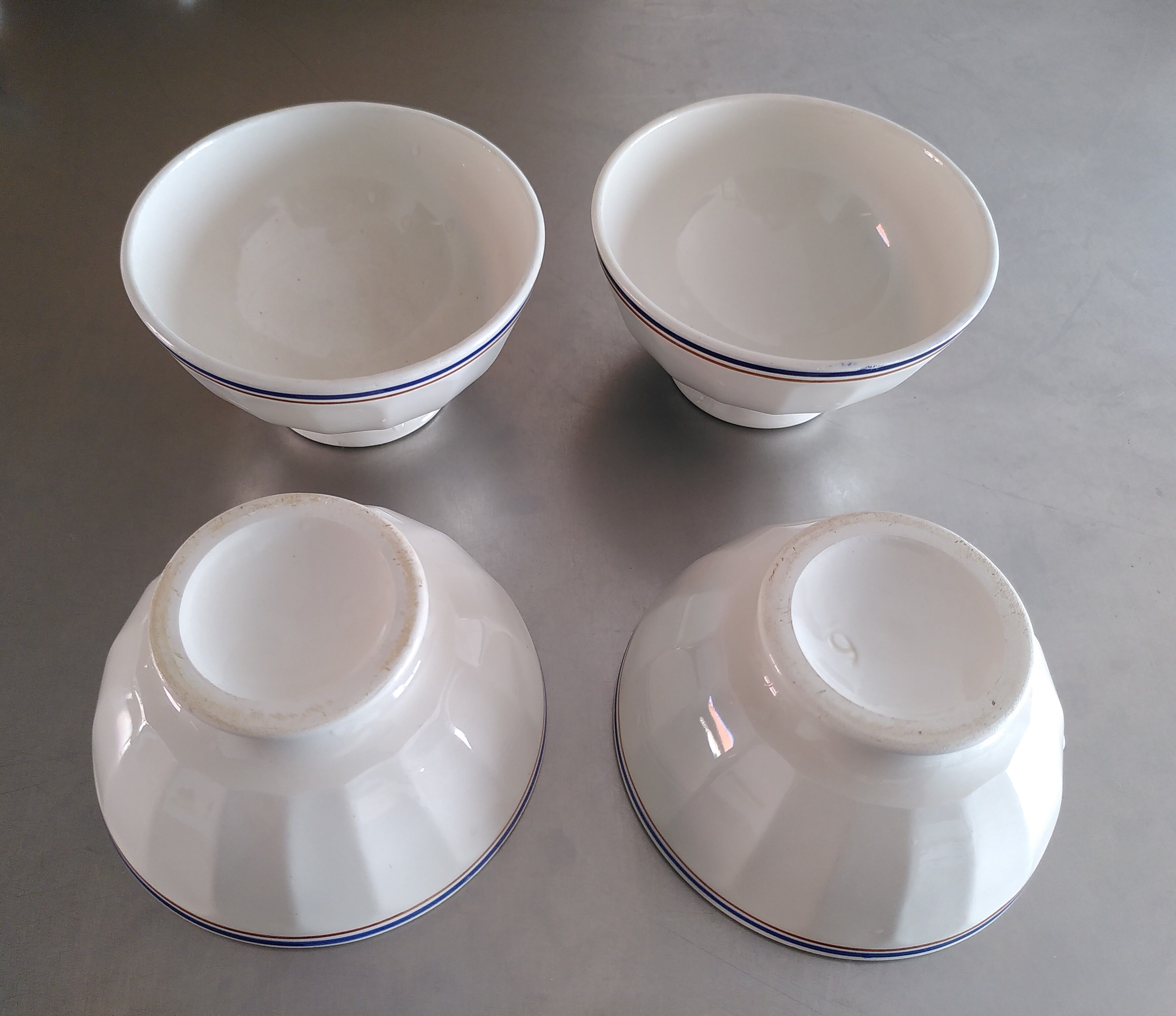 4 striped bowls in faience