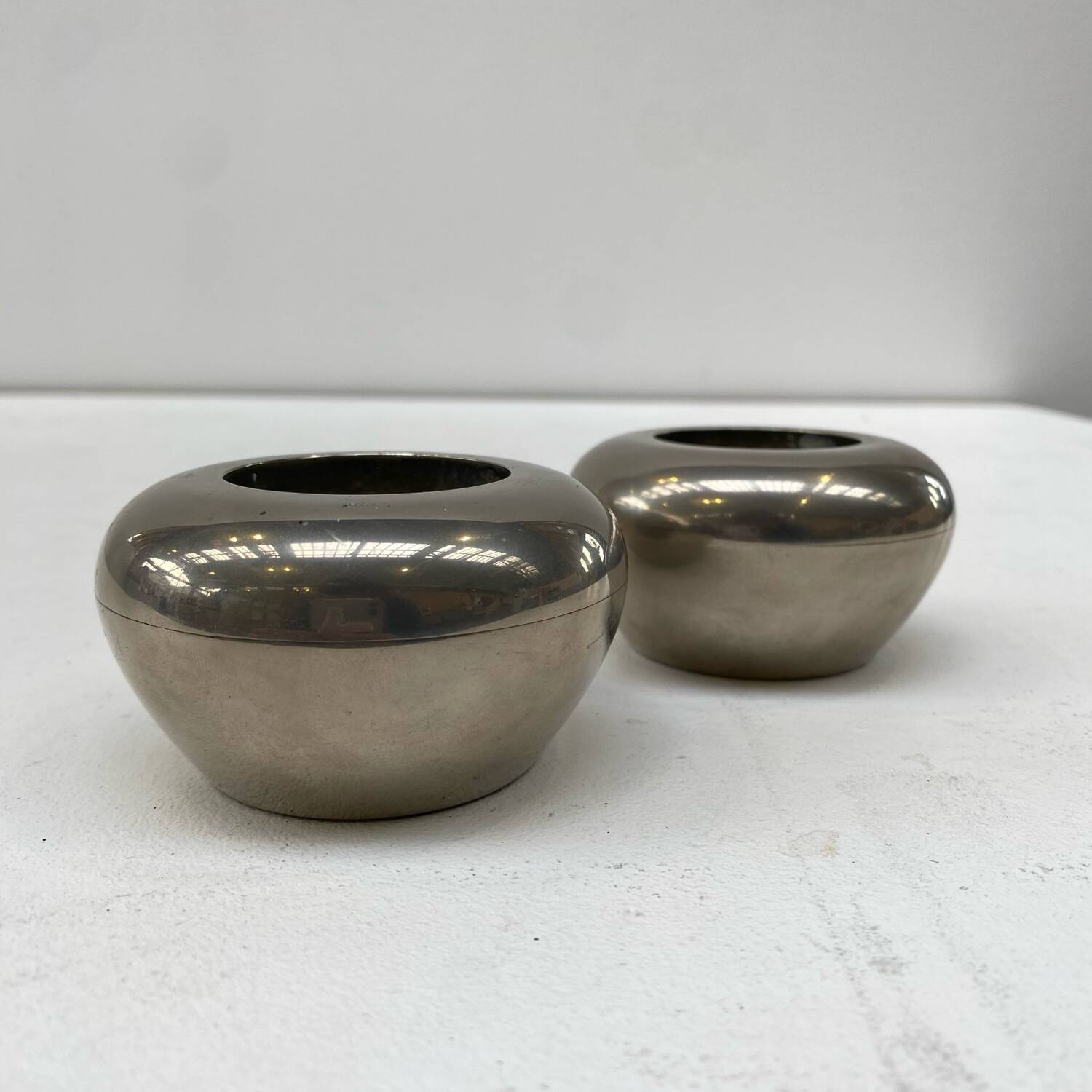 Set of two silver metal candlesticks from the 70s