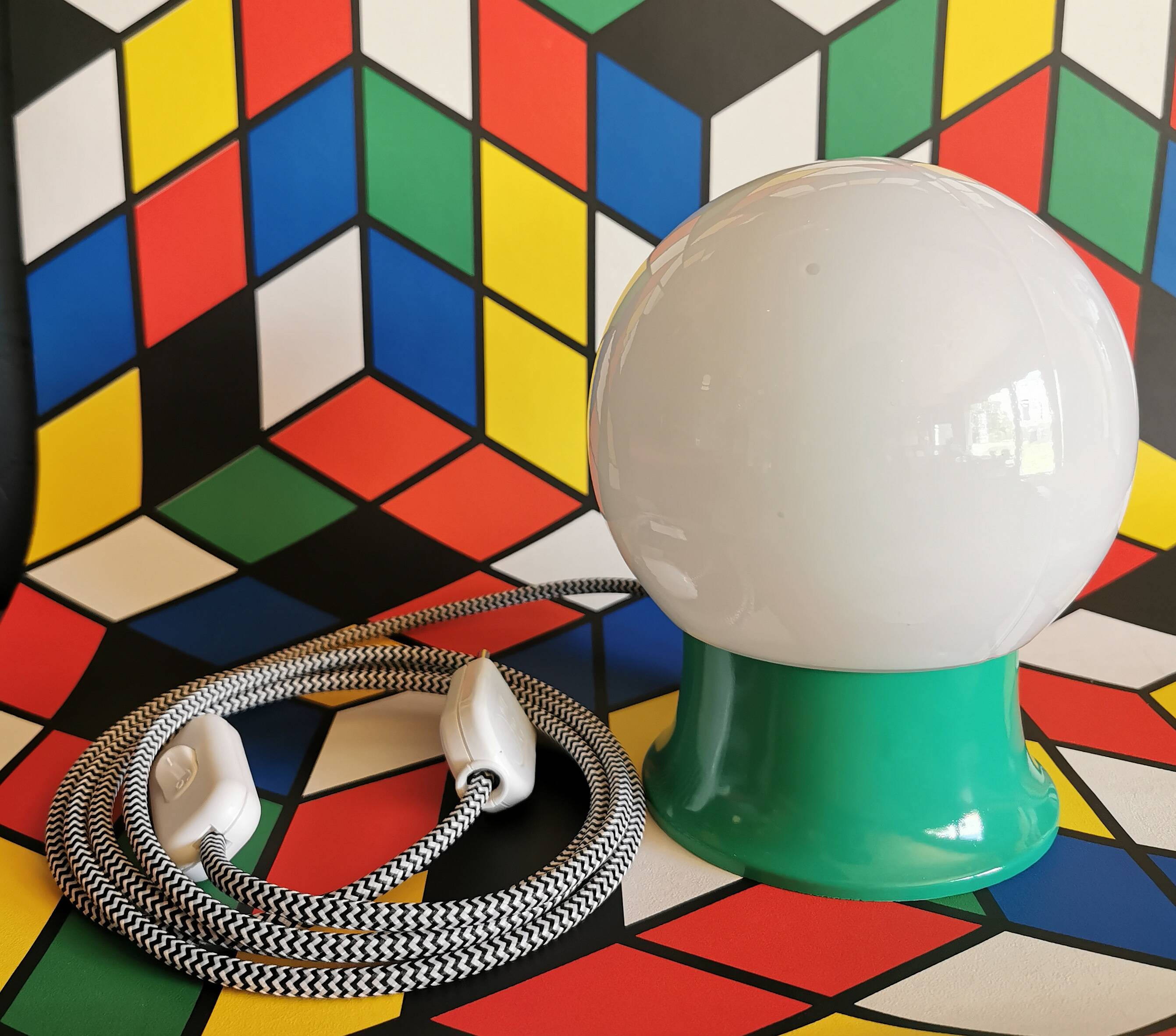 Vintage white opaline living room bedside desk lamp "Green"