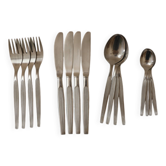 Set de 16 couverts rétro, acier japonais