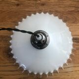 White opaline pendant lamp with transparent toothed edge