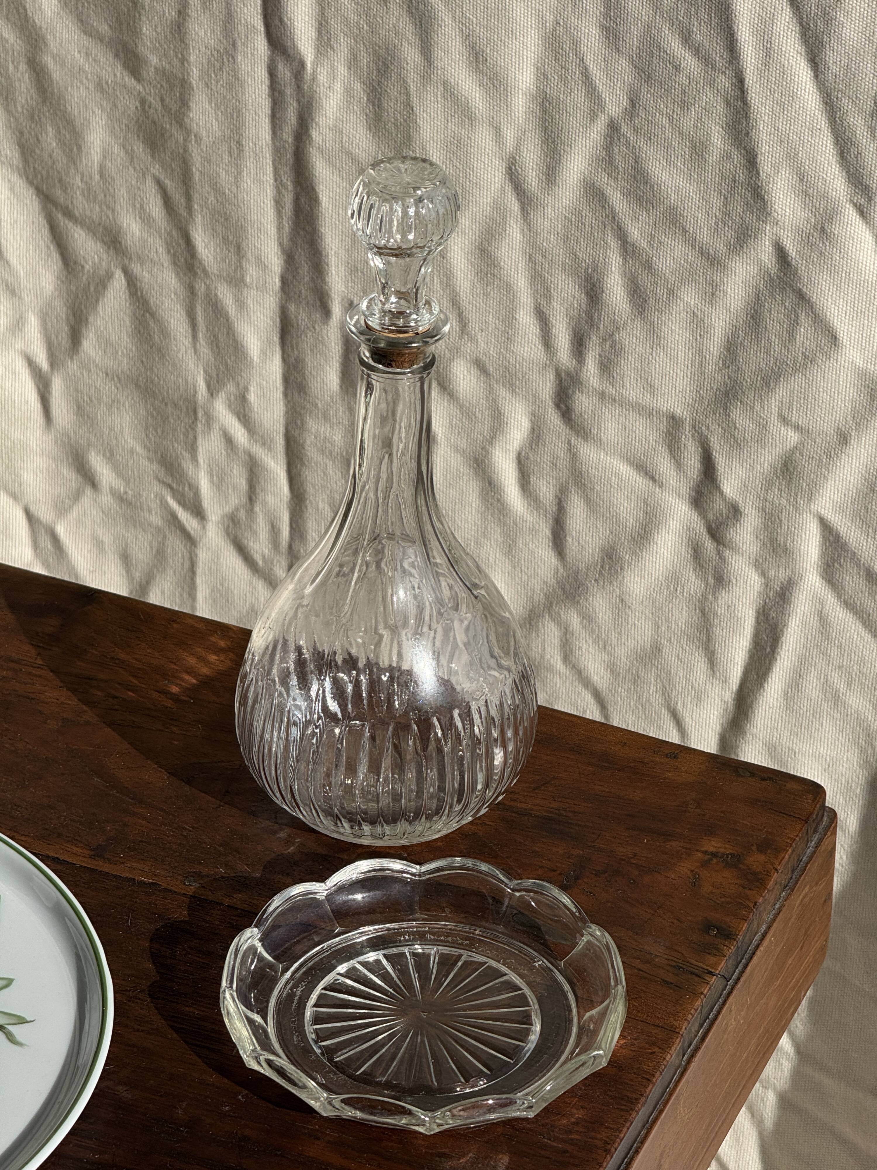 Cendrier vintage en verre moulé en forme de fleur D14 H2,5