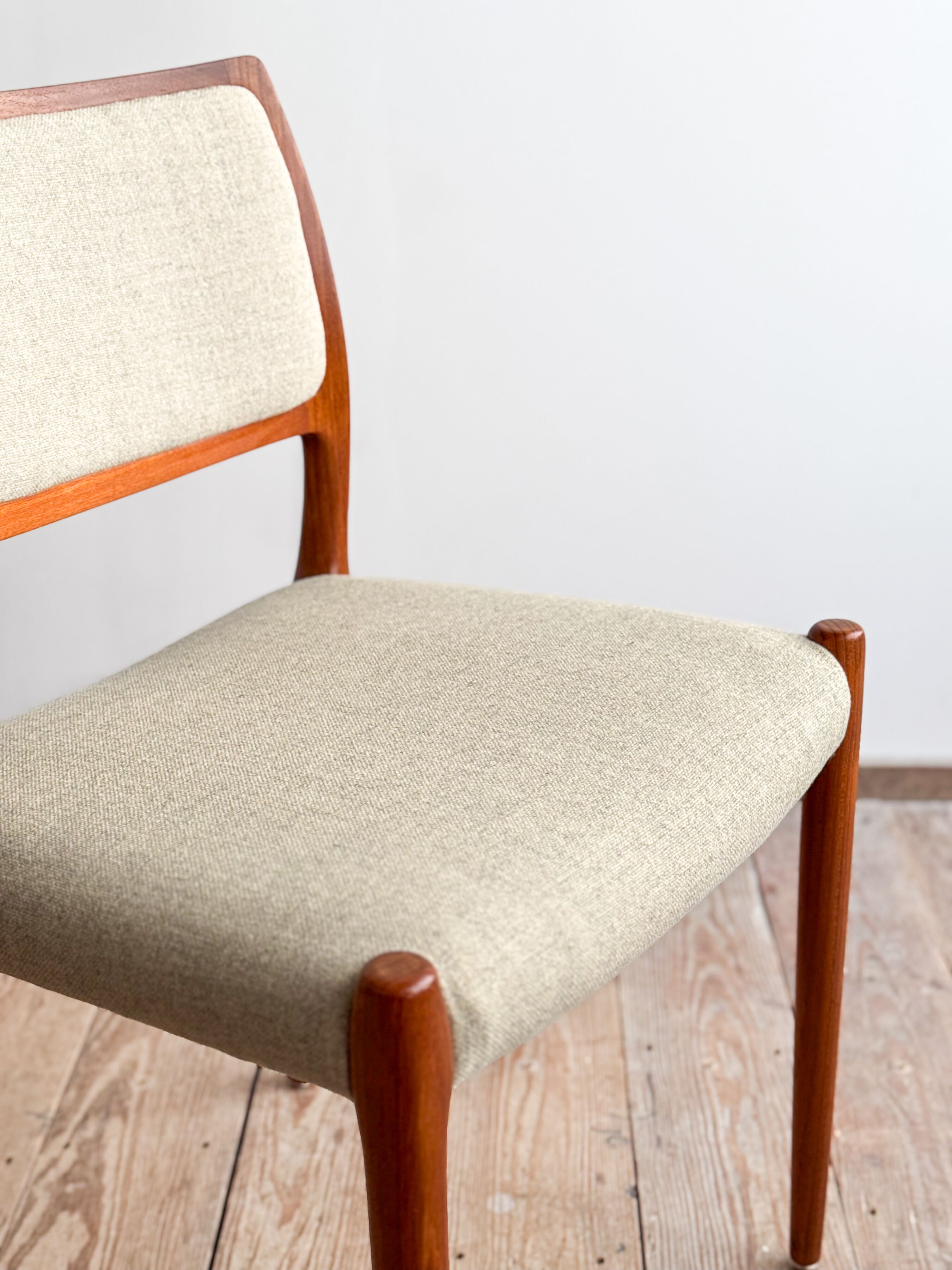 Chaise de salle à manger modèle 80 par Niels O. Møller en teck