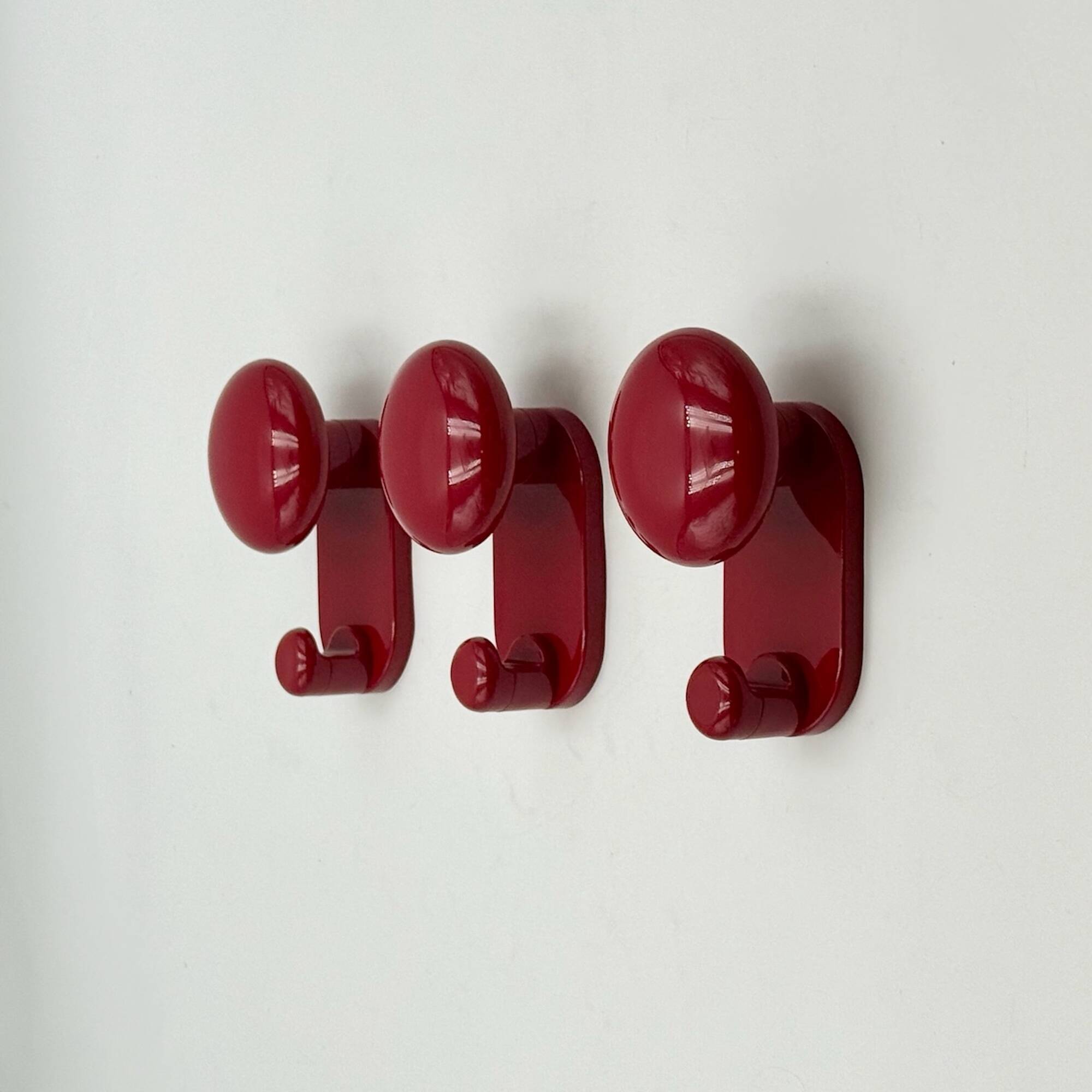 Vintage Modernist Wall Hooks in Burgundy Red by Carlo Bartoli, 1970s Con&Co