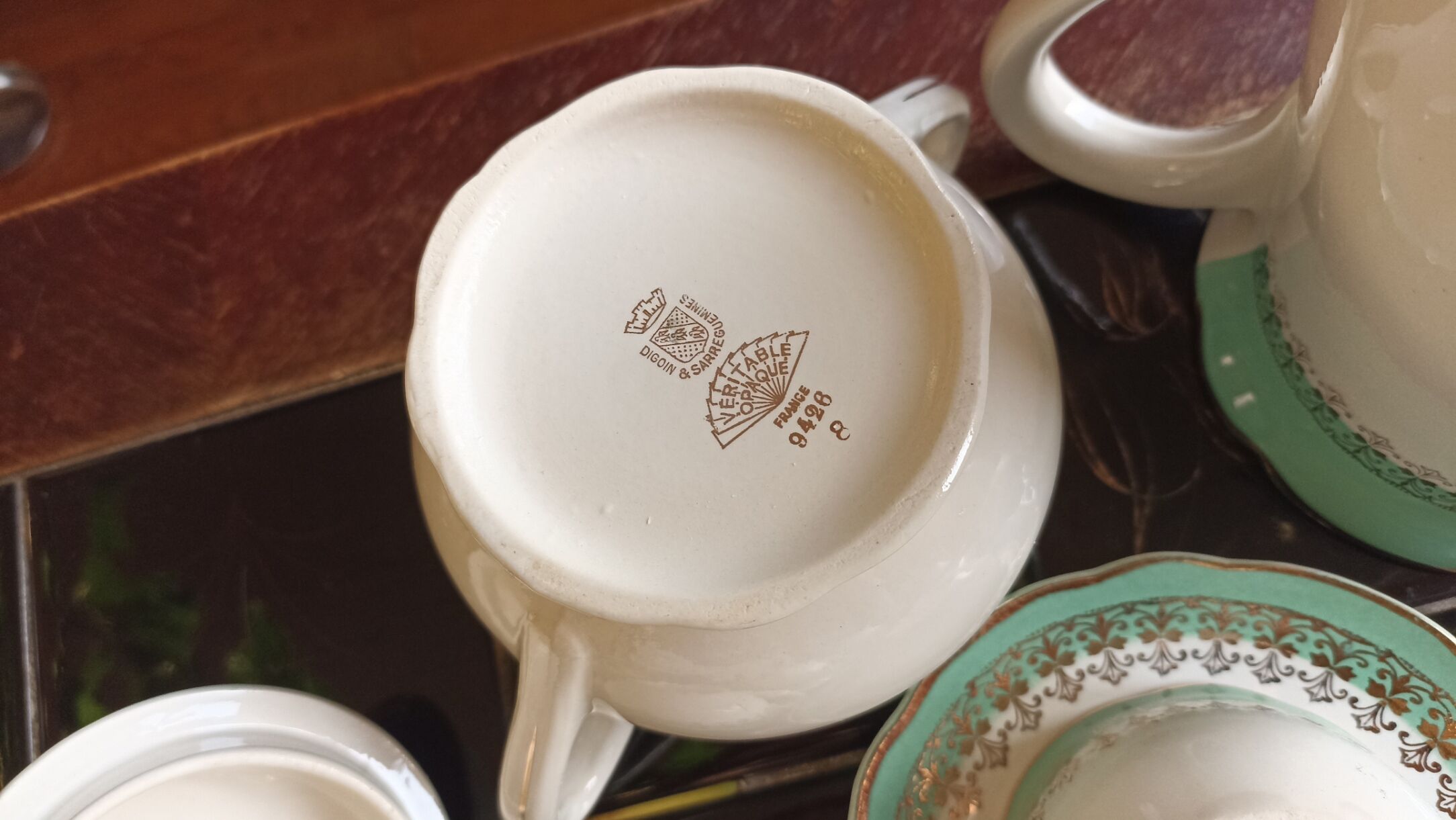 Service à café Digoin Sarreguemines vert menthe et dorure