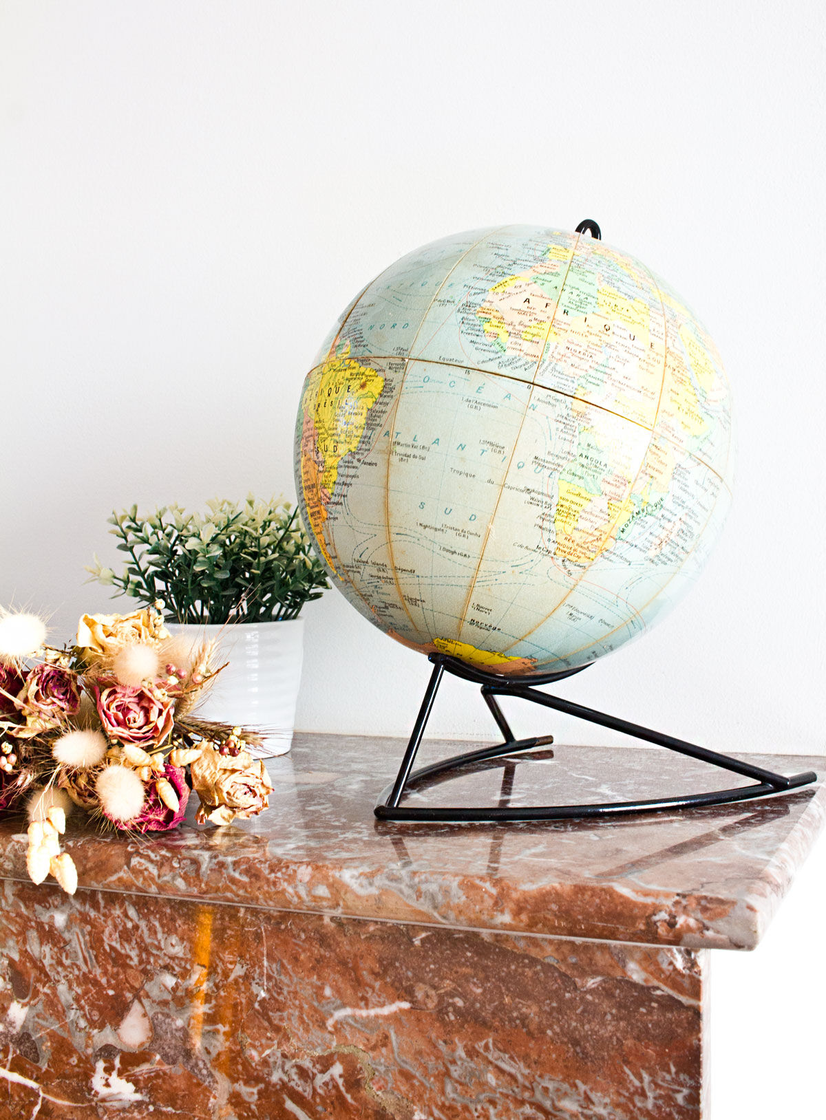 Globe Terrestrial Girard and Barrère