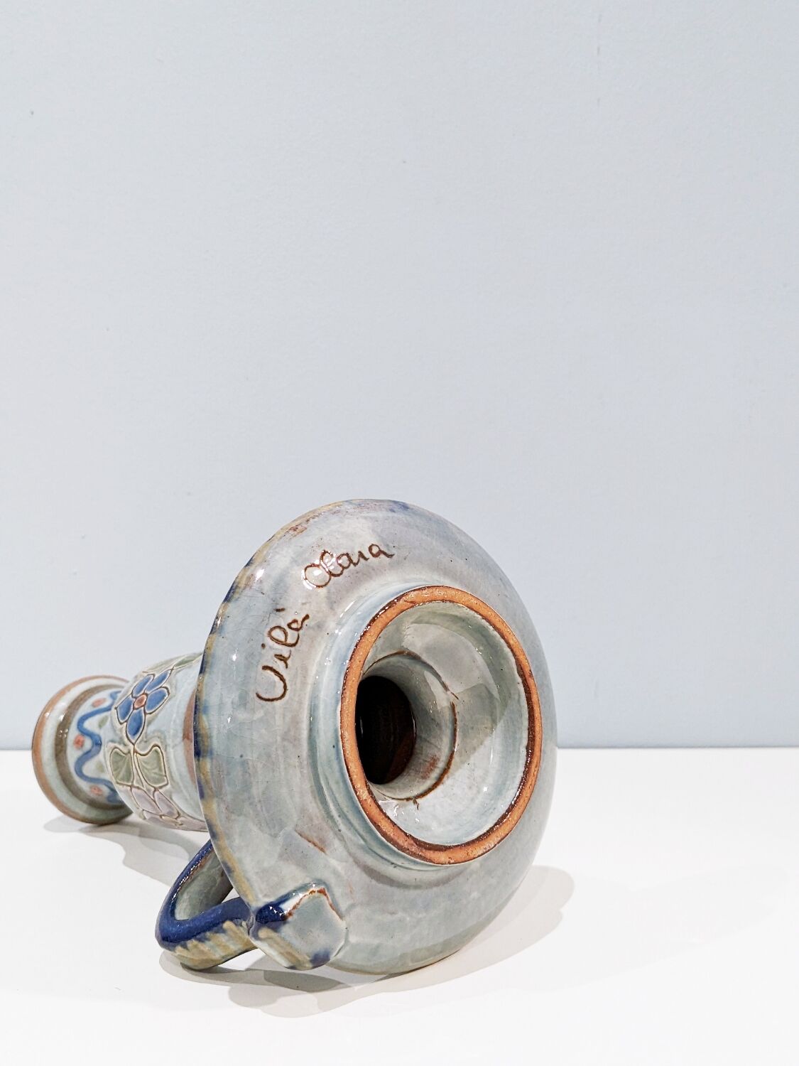 Candle holder with handle and vintage '80 cup in glazed ceramic. Signed Vilá Clara. In perfect condition.