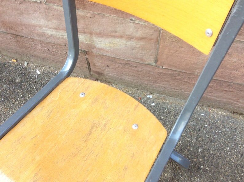 Lot of 15 vintage mullca 510 school chairs