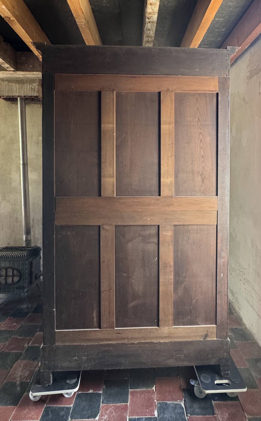 Antique Louis-Philippe wardrobe in walnut burl
