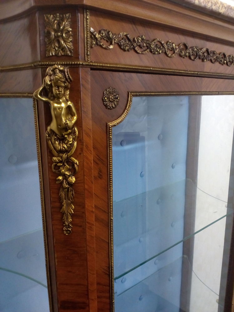 Louis XV style showcase