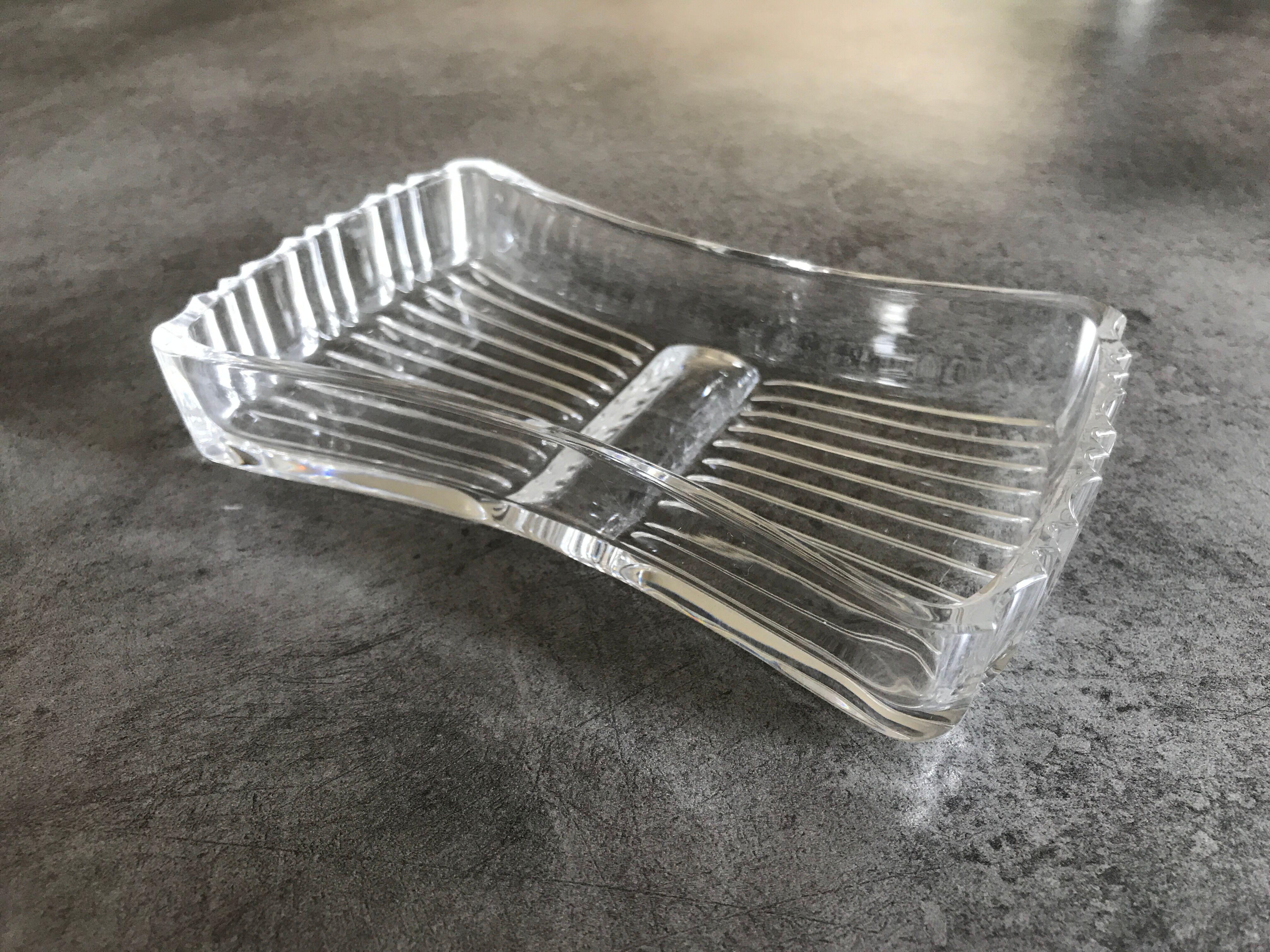 Empty pocket cup in molded glass 16.5 x 10 cm